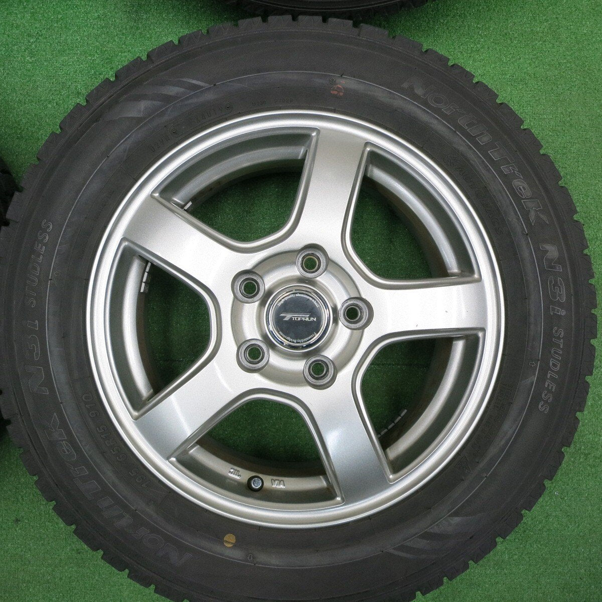 バリ溝！キレイ！9.5分★スタッドレス 195/65R15 オートバックス ノーストレック N3i TOPRUN トップラン 15インチ PCD114.3/5H★4120616TNス