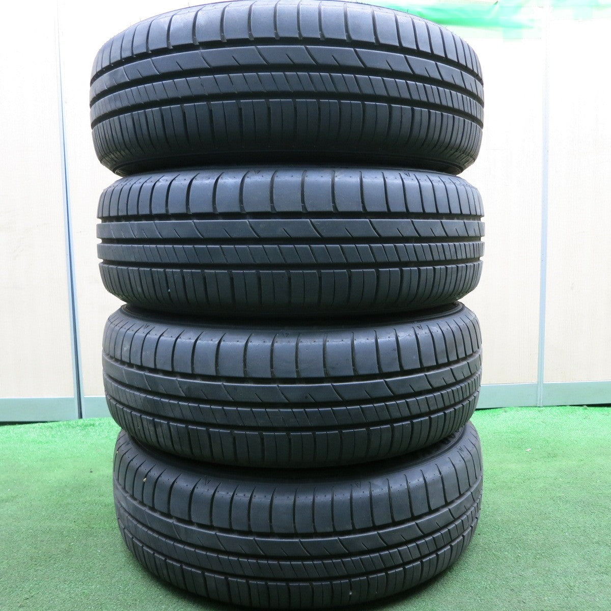 *送料無料* バリ溝！22年！9.5分★175/65R15 グッドイヤー EfficientGrip RVF02 社外 アルミ 15インチ PCD100 114.3/4H マルチ★4050102HAノ