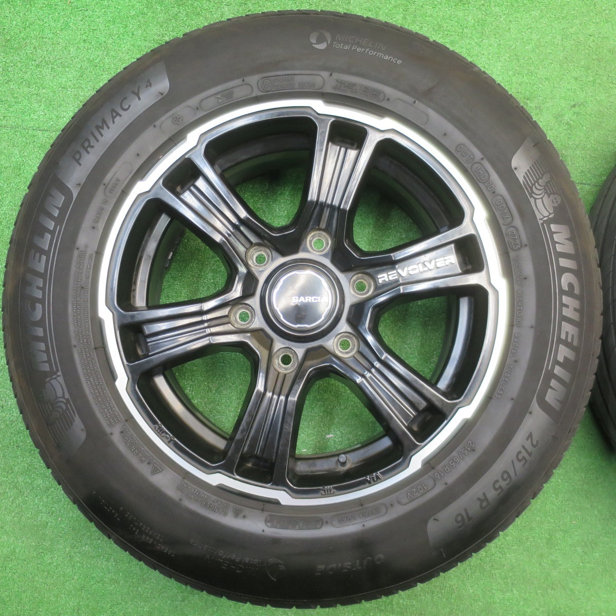 4本価格！23年★MID Garcia SS リボルバー KC 215/65R16 ミシュラン プライマシー4 16インチ ガルシア PCD139.7/6H★5102906NJノ