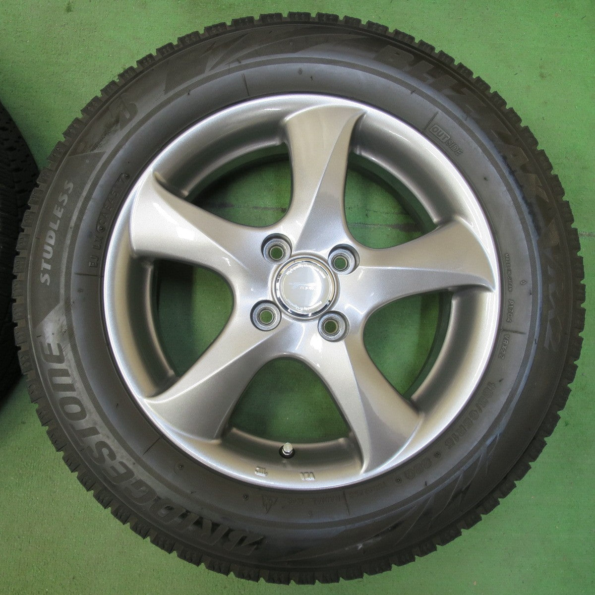 キレイ★スタッドレス 185/65R15 ブリヂストン ブリザック VRX2 TOPRUN トップラン 15インチ PCD100/4H★5072506イス