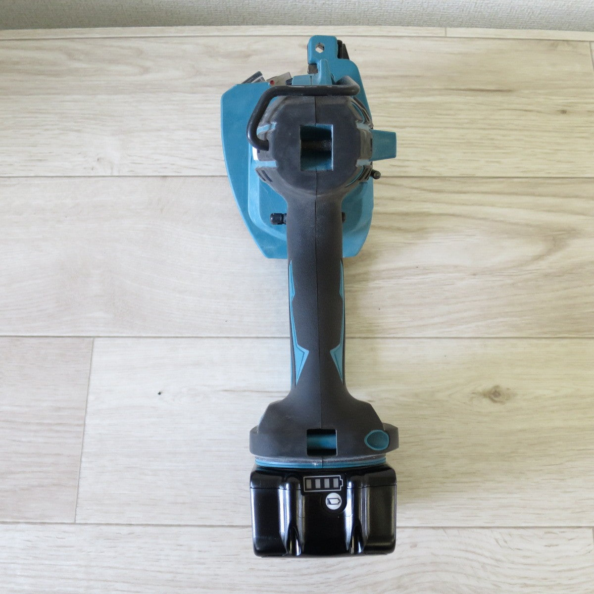[送料無料] ◇マキタ 充電式 全ネジ カッタ SC102D 電動 工具 makita 全ねじ カッター バッテリー BL1860B◇