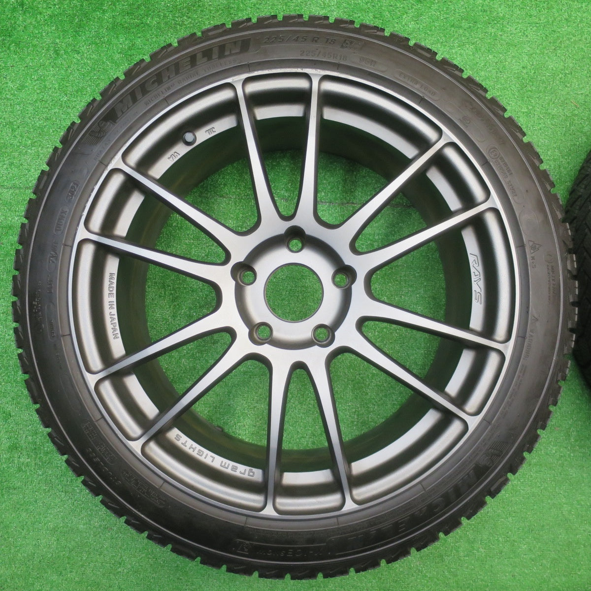 バリ溝！21年！キレイ！9.5分以上★BMW 等 RAYS gram LIGHTS 57 M/S G07EX 225/45R18 スタッドレス ミシュラン X-ICE SNOW レイズ グラムライツ PCD120/5H★5101607NJス