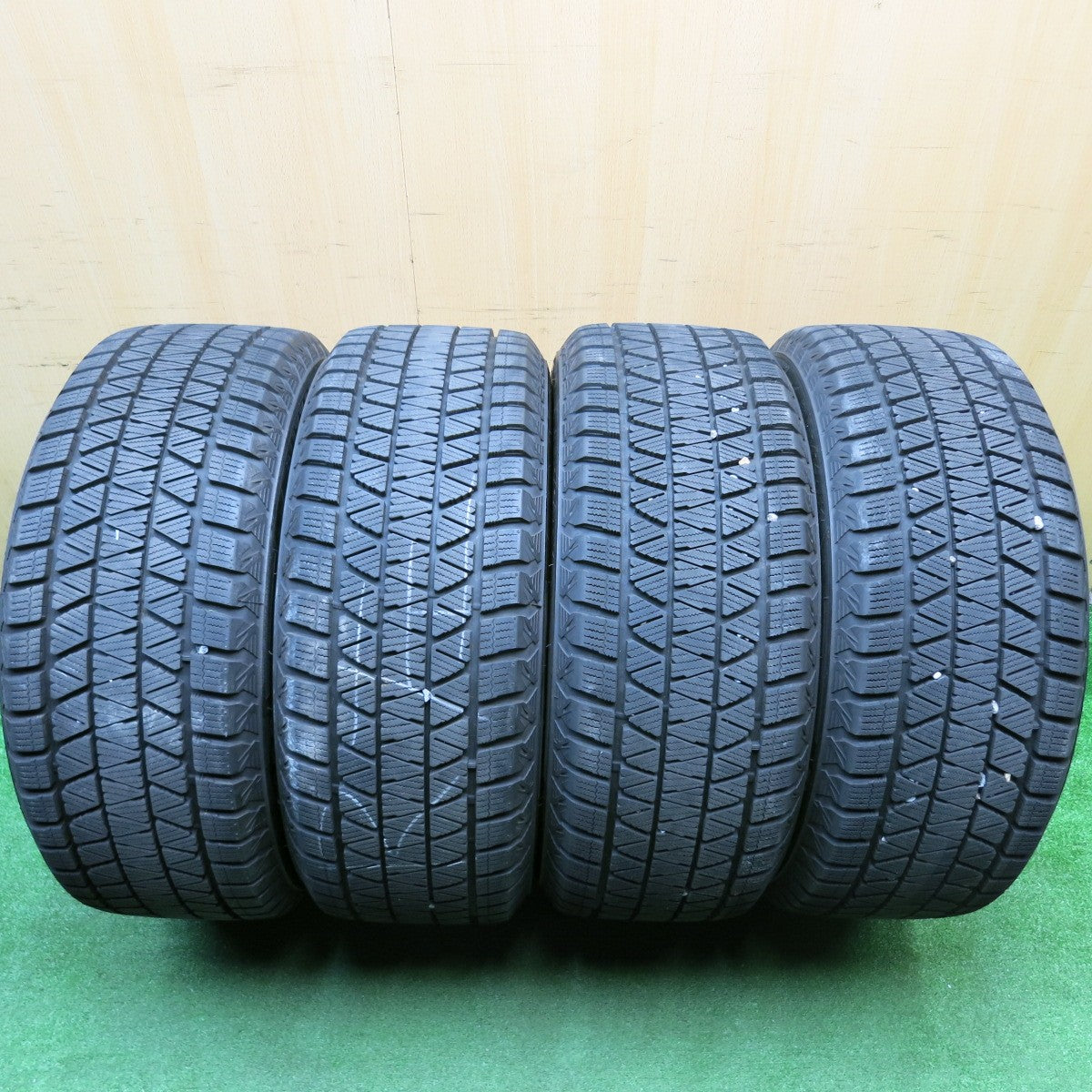 バリ溝！23年！9.5分★ポルシェ 等 EUROPREMIUM 265/50R19 スタッドレス ブリヂストン ブリザック DM-V3 19インチ ユーロプレミアム PCD130/5H★5112015HAス