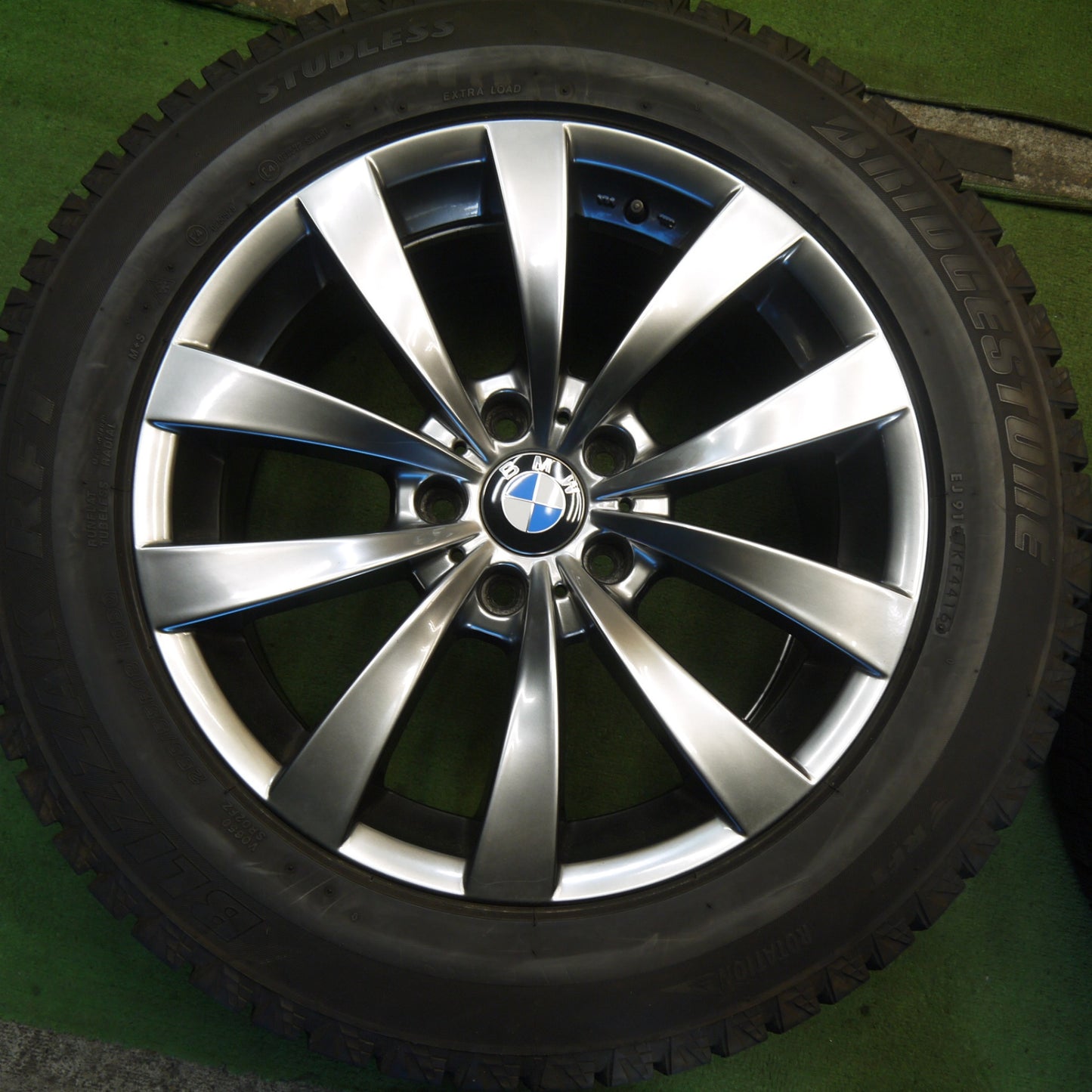 キレイ◎BMW 等 MOTEC GLEN 255/55R18 スタッドレス ブリヂストン ブリザック RFT モーテック グレン 18インチ PCD120/5H◎6081807Hス