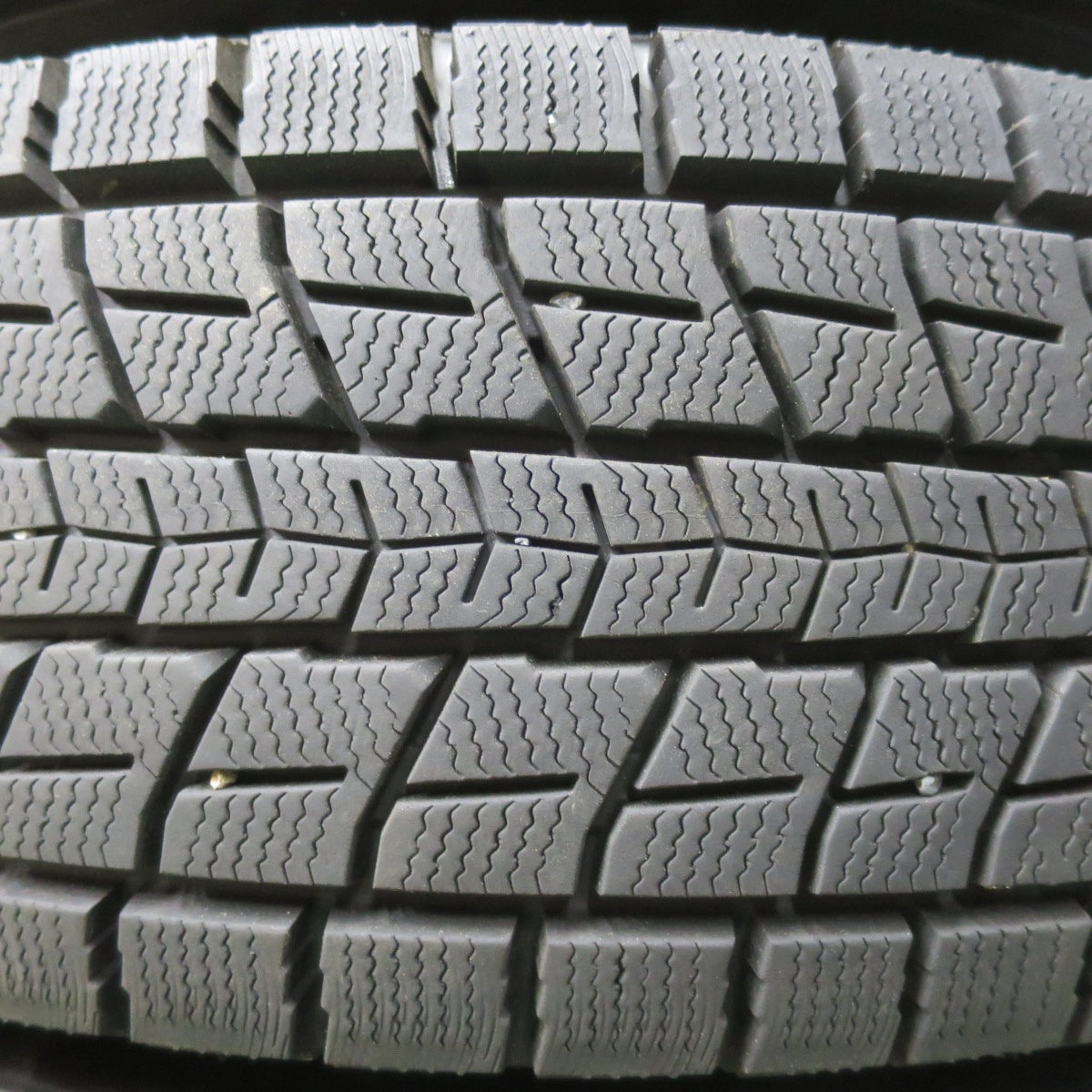 バリ溝！21年！キレイ！9.5分★スタッドレス 225/70R16 ダンロップ ウインターマックス SJ8 SJ8+ PRD 社外 アルミ 16インチ PCD114.3/5H★5110501イス
