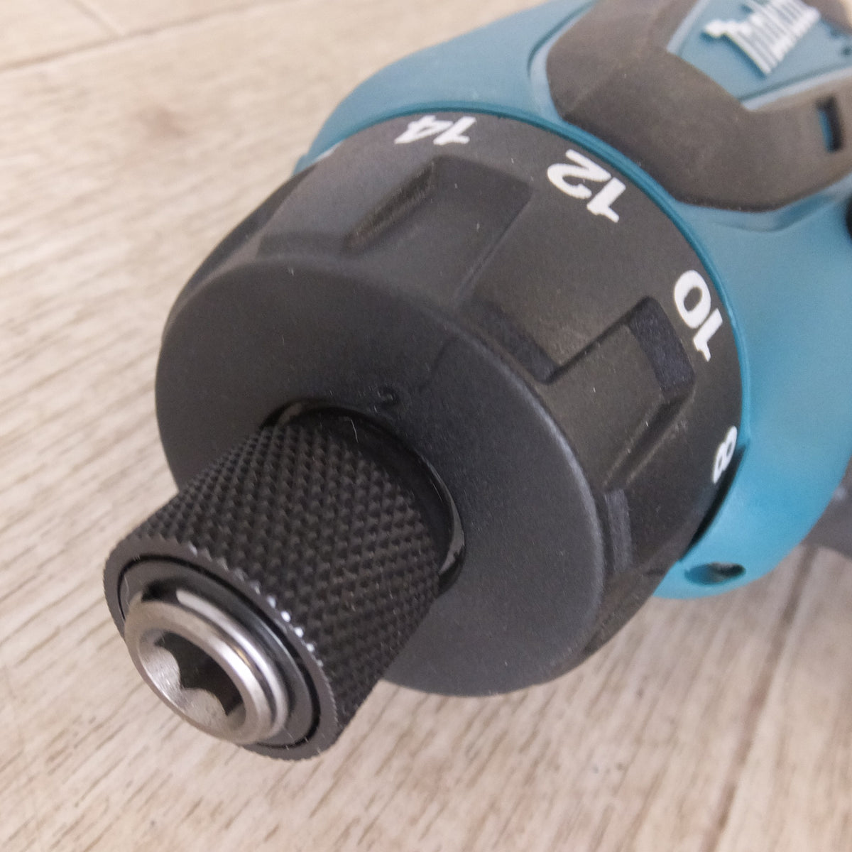★マキタ makita 充電式ドライバドリル DF030D 10.8V 本体のみ★