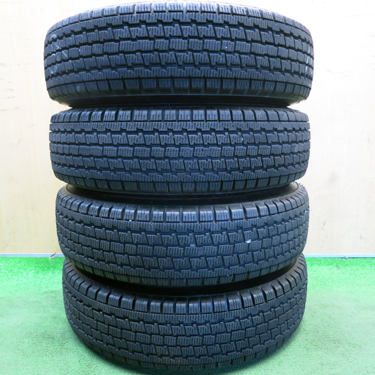 キレイ！22年◎ダイハツ ハイゼット 等 純正 スチール 145/80R12 80/78N スタッドレス ブリヂストン W300 12インチ PCD100/4H◎6081411HAス