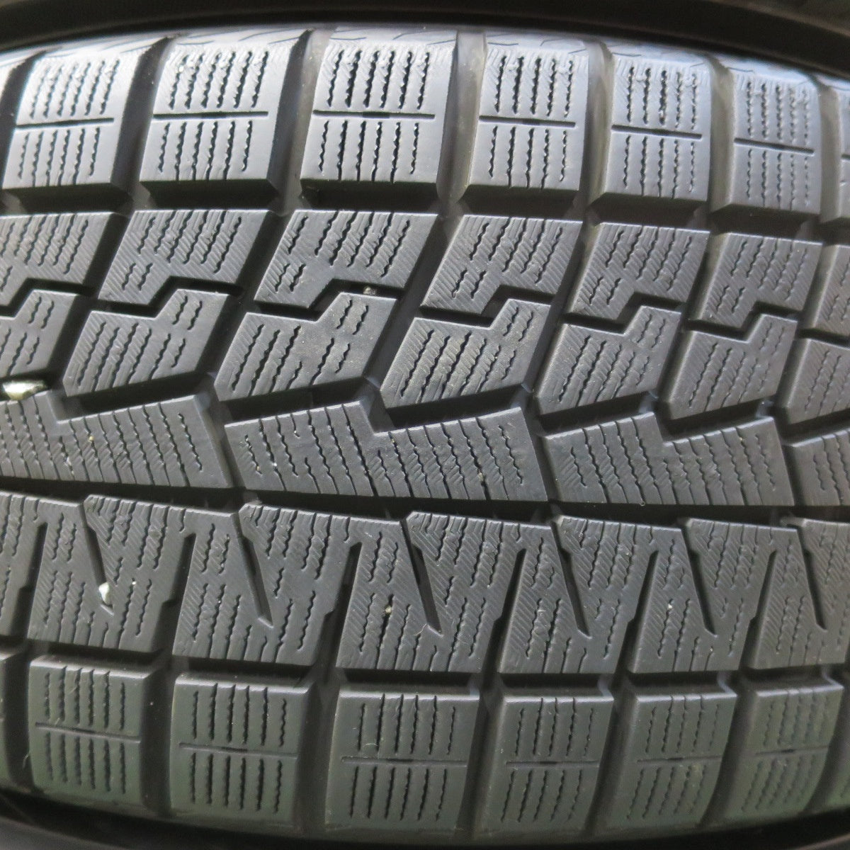 バリ溝！22年！キレイ！9.5分以上★SSR GTV03 TANABE 215/50R18 スタッドレス ヨコハマ アイスガード iG70 18インチ タナベ PCD114.3/5H★5120902イス