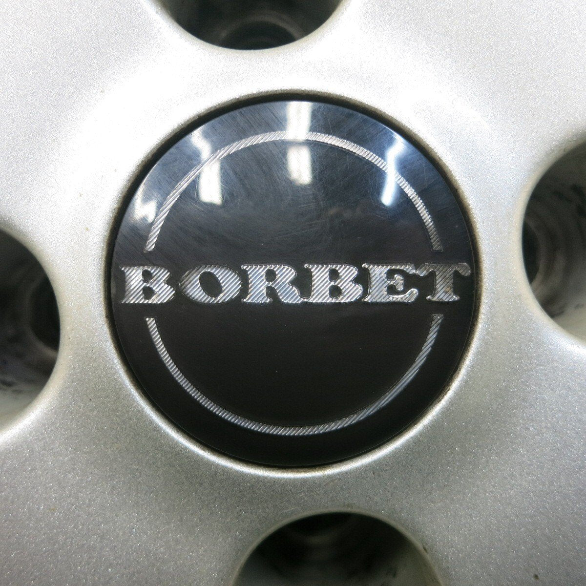 バリ溝！8.5分★プジョー等 BORBET 225/55R16 スタッドレス ピレリ アイスアシンメトリコ ボルベット PCD108/4H★4052810イス