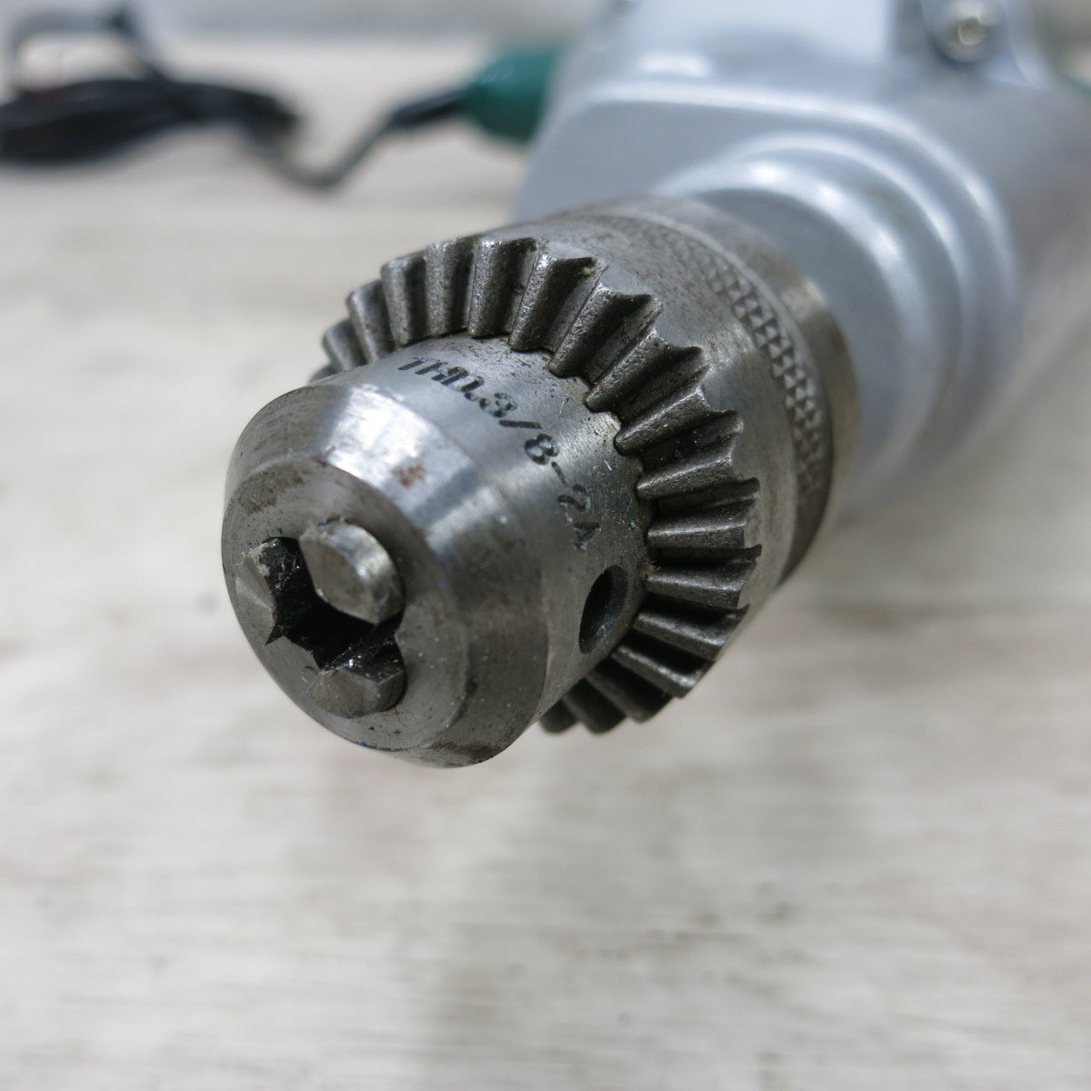[送料無料] ◆日立工機 5mm タッパ 100V UT5V 本体のみ 鋼材 タップ固定 ねじ切り ネジ立て 切削 タッパー 電動 工具◆