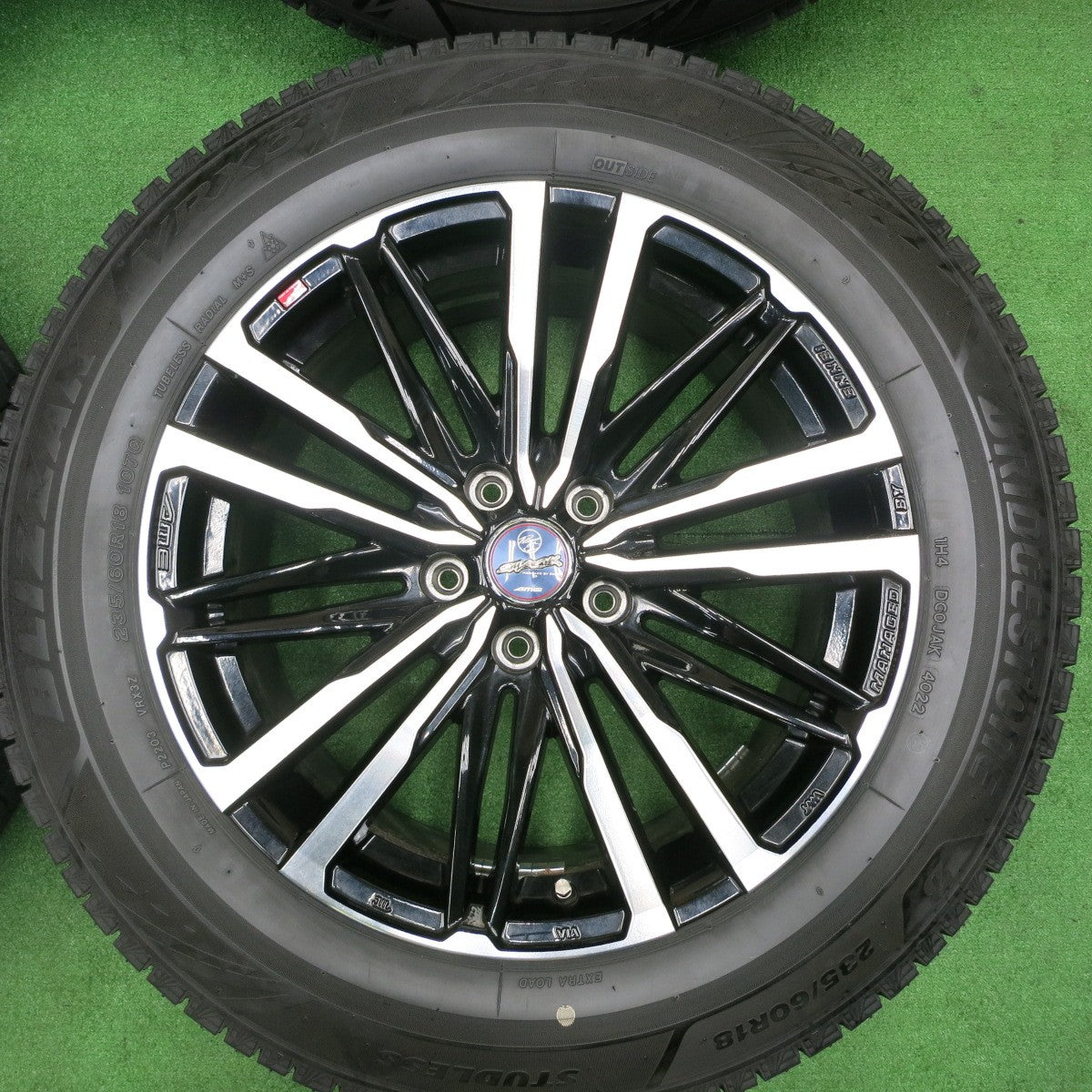 [送料無料] バリ溝！22年！キレイ！9.5分★スタッドレス 235/60R18 ブリヂストン ブリザック VRX3 SMACK ENKEI AME スマック エンケイ 18インチ PCD114.3/5H★4111306TNス