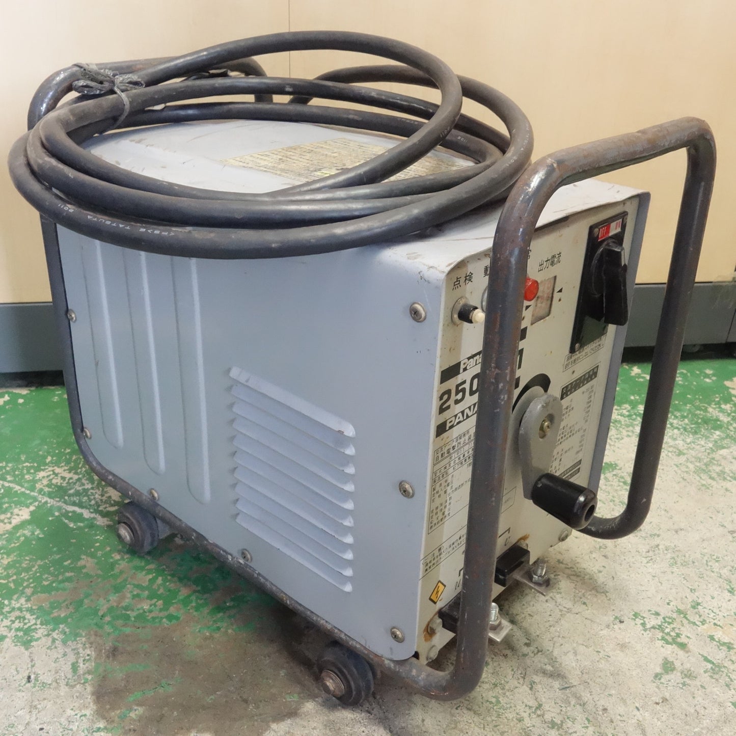 [送料無料] ☆パナソニック 交流 アーク 溶接機 200V 250AD1 自動 電撃防止装置内蔵 Panasonic 現状品☆