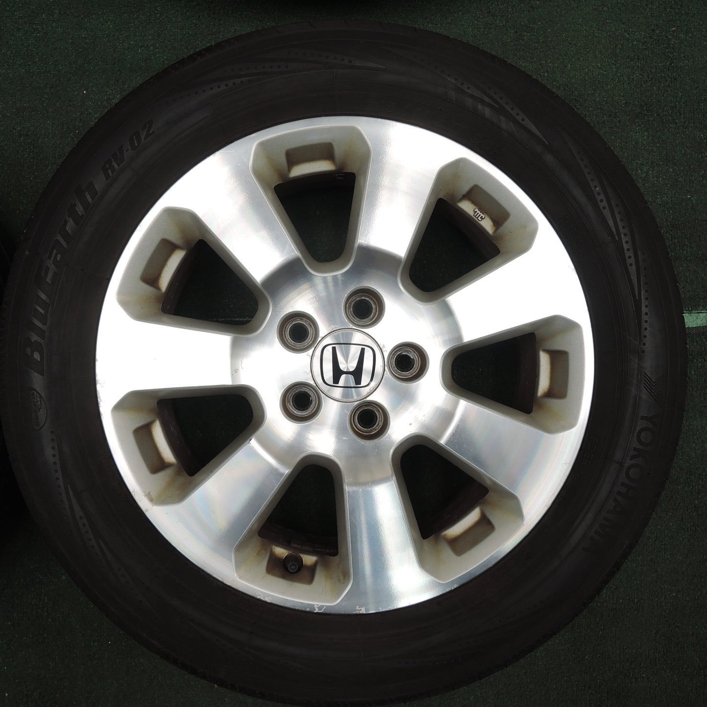 *送料無料* 4本価格★ホンダ RT3 クロスロード 純正 215/60R17 ヨコハマ ブルーアース RV-02 17インチ PCD114.3/5H★4031804TNノ