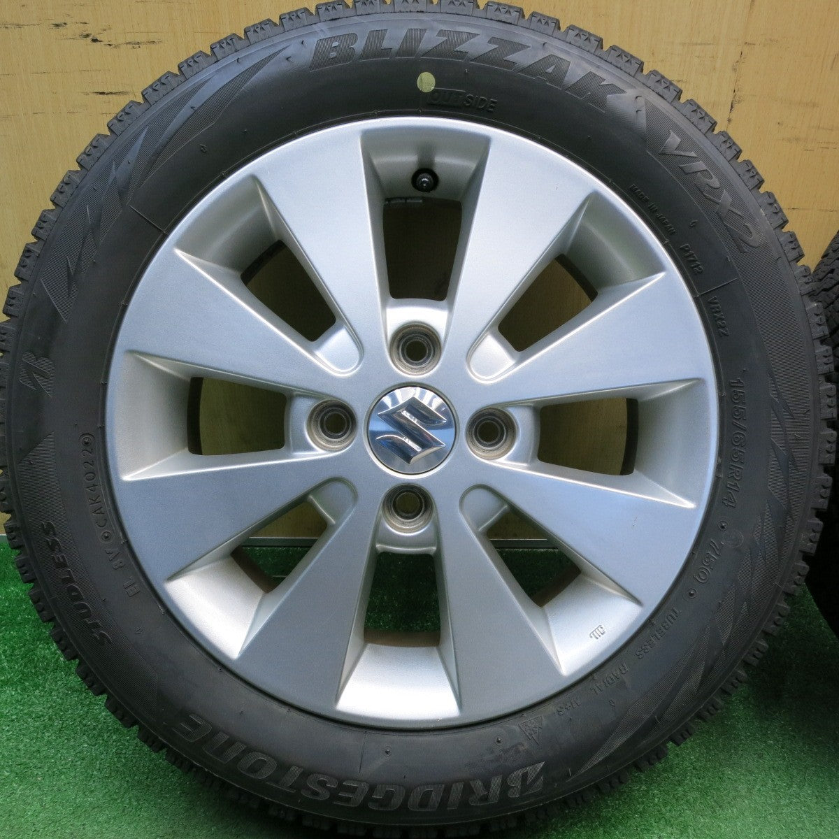 バリ溝！22年！8.5分★スズキ ワゴンR スティングレー 純正 155/65R14 スタッドレス ブリヂストン ブリザック VRX2 14インチ PCD100/4H★6050301HAス
