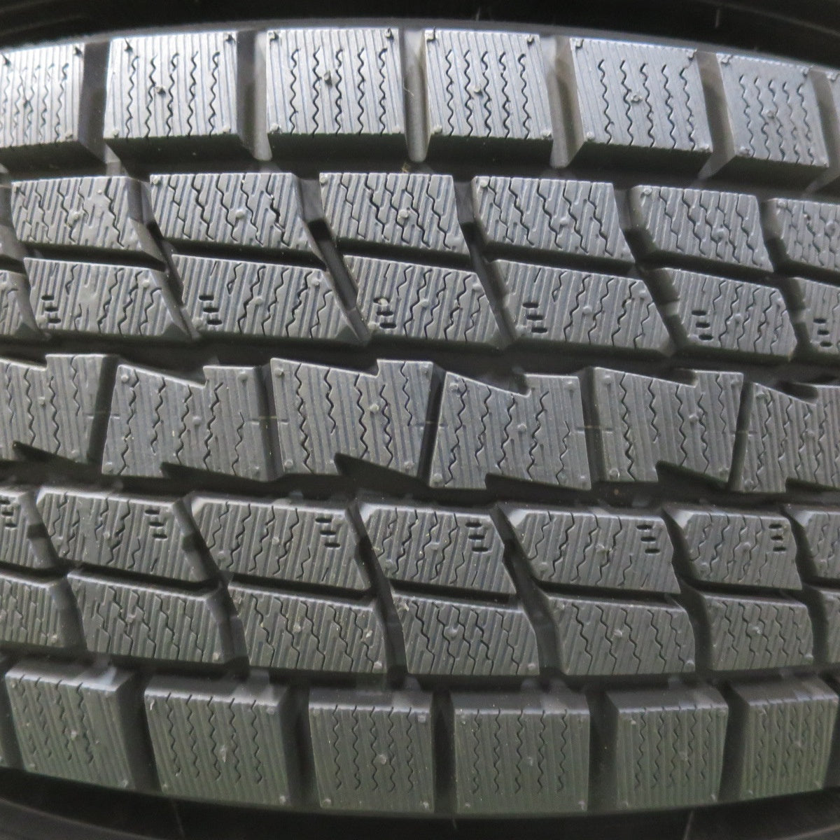 バリ溝！24年！キレイ！ほぼ10分★スタッドレス 215/60R17 グッドイヤー アイスナビ SUV G.Speed Gスピード 17インチ PCD114.3/5H★5111111イス