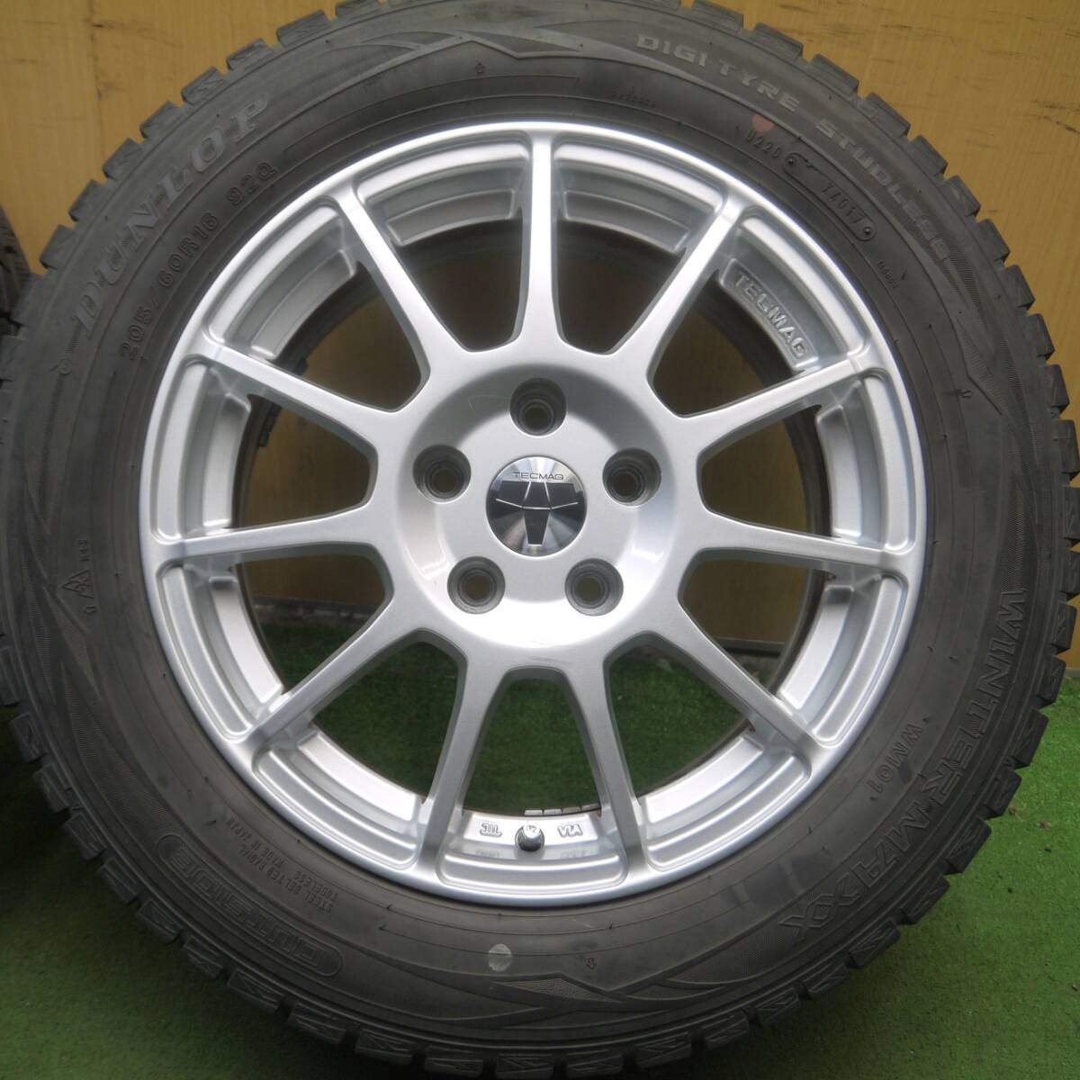4本価格★ベンツ等 TECMAG 205/60R16 スタッドレス ダンロップ ウインターマックス WM01 PCD112/5H★4052709Hス