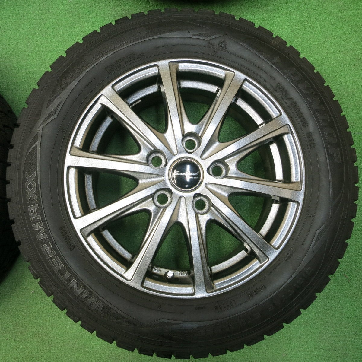 *送料無料* バリ溝！9分★スタッドレス 195/65R15 ダンロップ ウインターマックス WM01 EuroSpeed MANARAY SPORT PCD114.3/5H★4040615イス