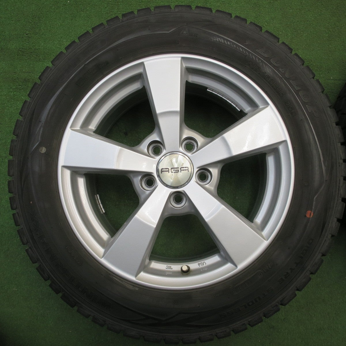 バリ溝！キレイ！9.5分★アウディ 等 AGA Nexta 215/60R16 スタッドレス ダンロップ ウインターマックス WM01 16インチ PCD112/5H★6021804NJス