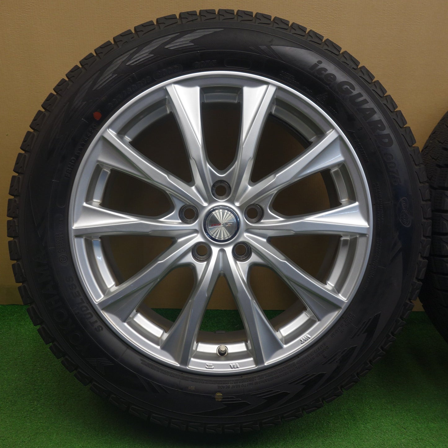 バリ溝！キレイ！9.5分★スタッドレス 225/60R18 ヨコハマ アイスガード G075 JOKER ジョーカー 18インチ PCD114.3/5H★6032001KTス