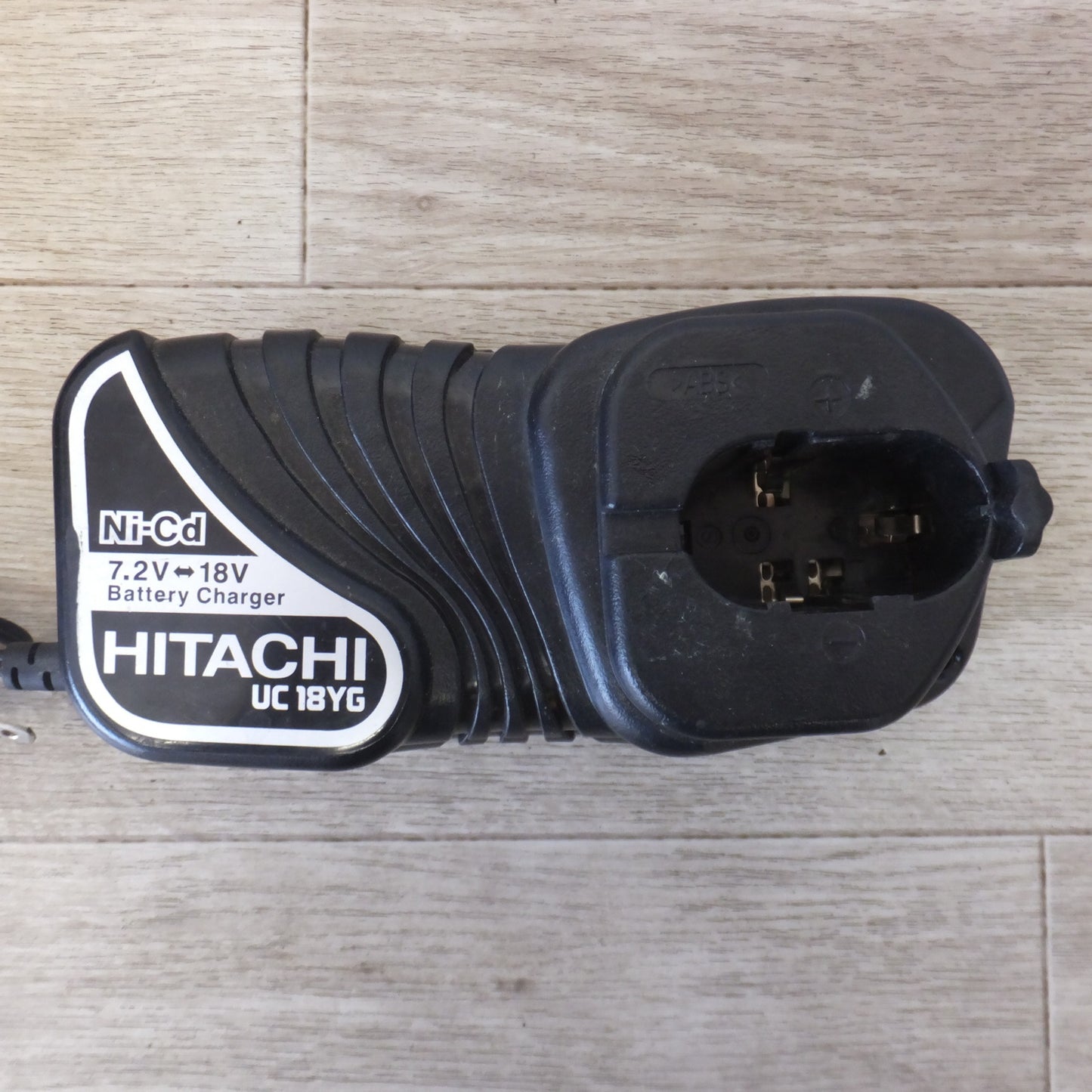[送料無料] ★日立 HITACHI 12mm コードレスインパクトドライバ FWH12DC2(2SSK) DC12V★