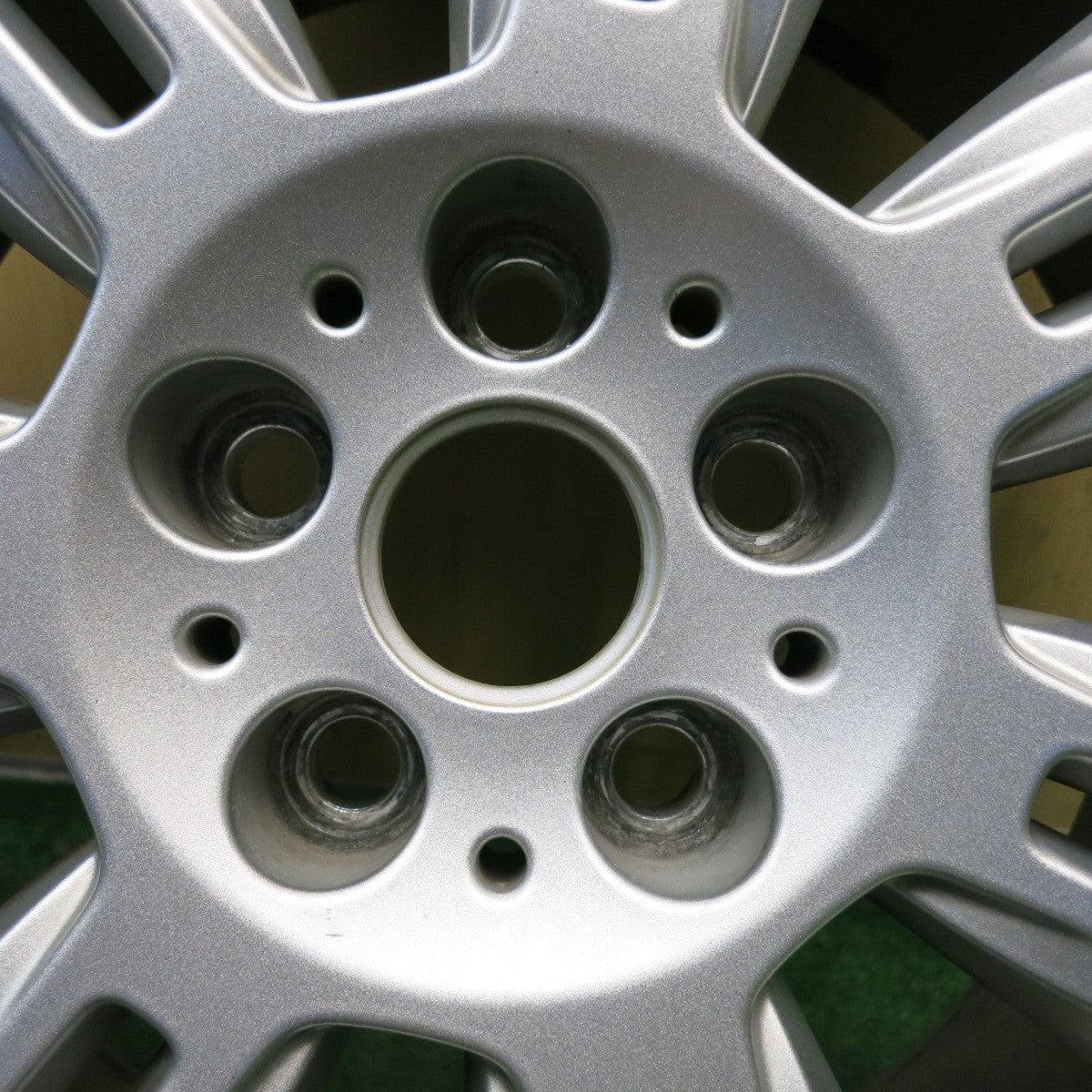 キレイ◎ジャガー XF 純正 245/45R18 スタッドレス ノキアン タイヤ ハッカペリッタ R3 18インチ PCD108/5H◎6091203HAス