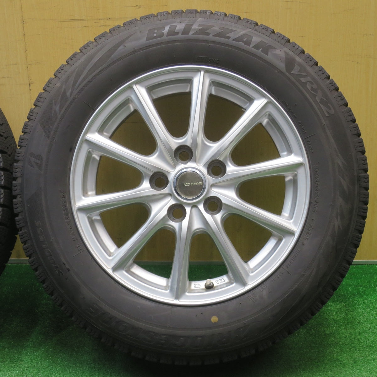 バリ溝！23年！キレイ！8.5分★スタッドレス 205/65R16 ブリヂストン ブリザック VRX2 ECO FORME エコフォルム 16インチ PCD114.3/5H★5112405NJス