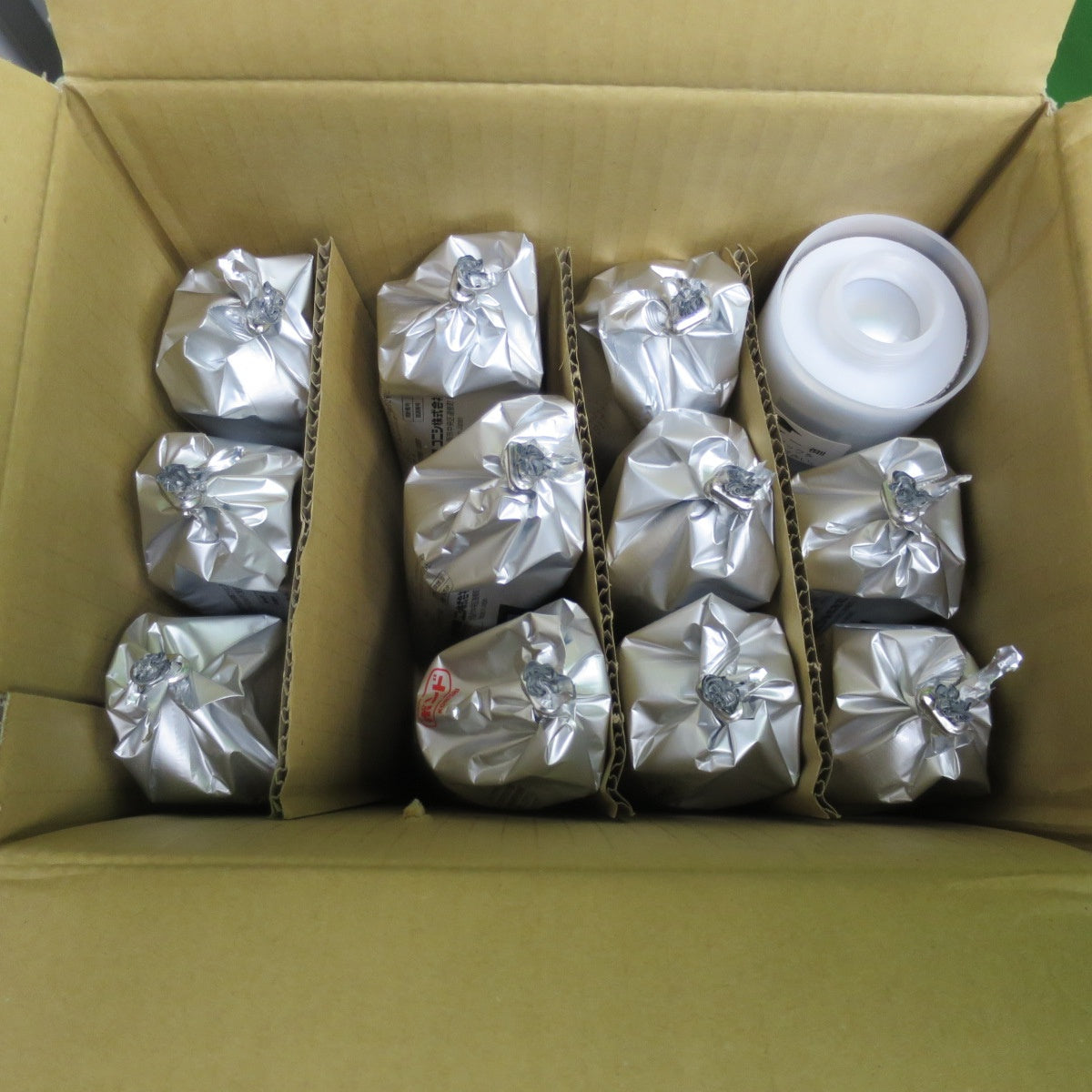 [送料無料] 未使用☆コニシ YT ボンド エコ アプリ 木質床組・束 施工用 業務用 760ml × 12本 1箱 円錐ノズル 付き 2024年4月 製造☆