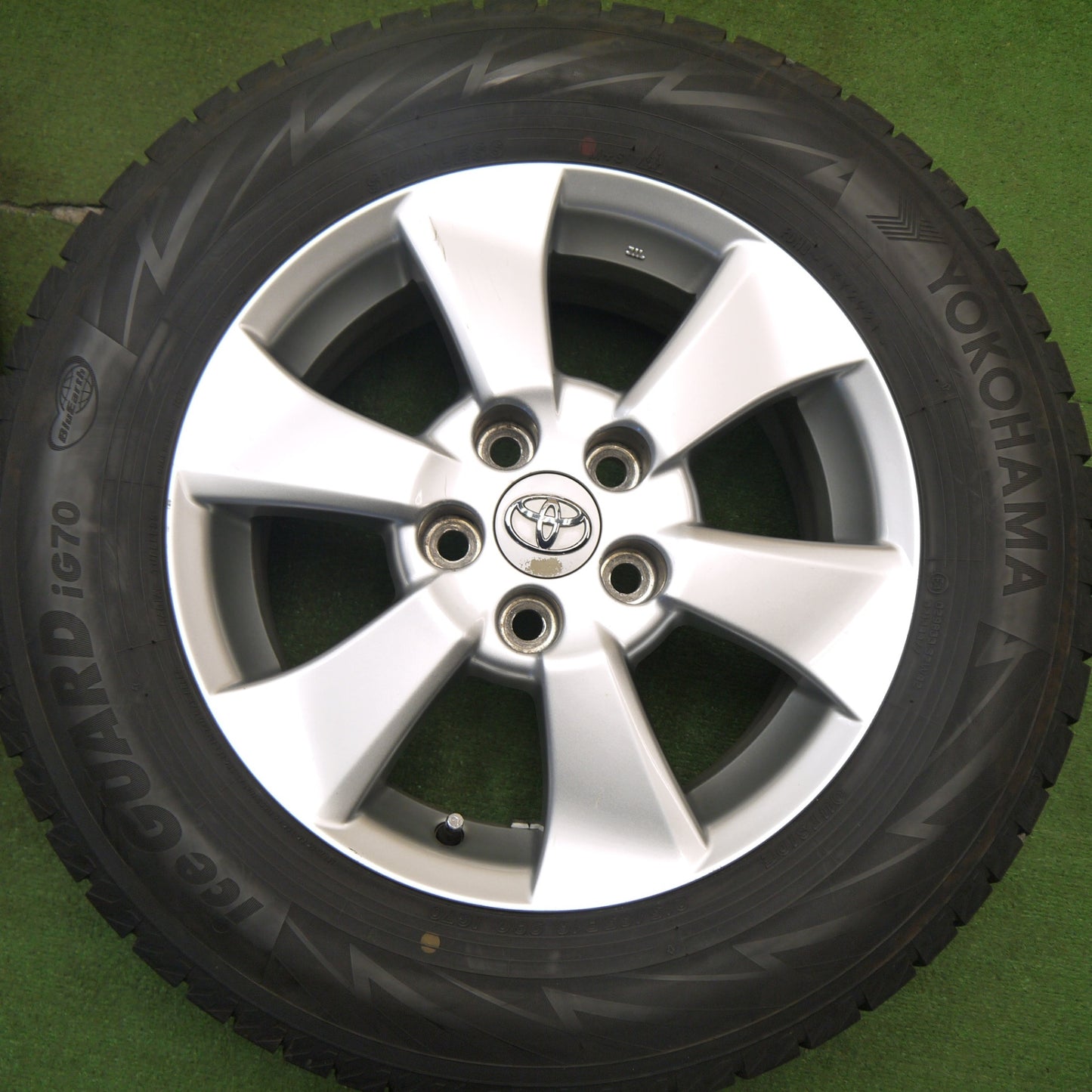 バリ溝！21年！9分★トヨタ 20系 アルファード ヴェルファイア 純正 215/65R16 スタッドレス ヨコハマ アイスガード iG70 16インチ PCD114.3/5H★5040908Hス