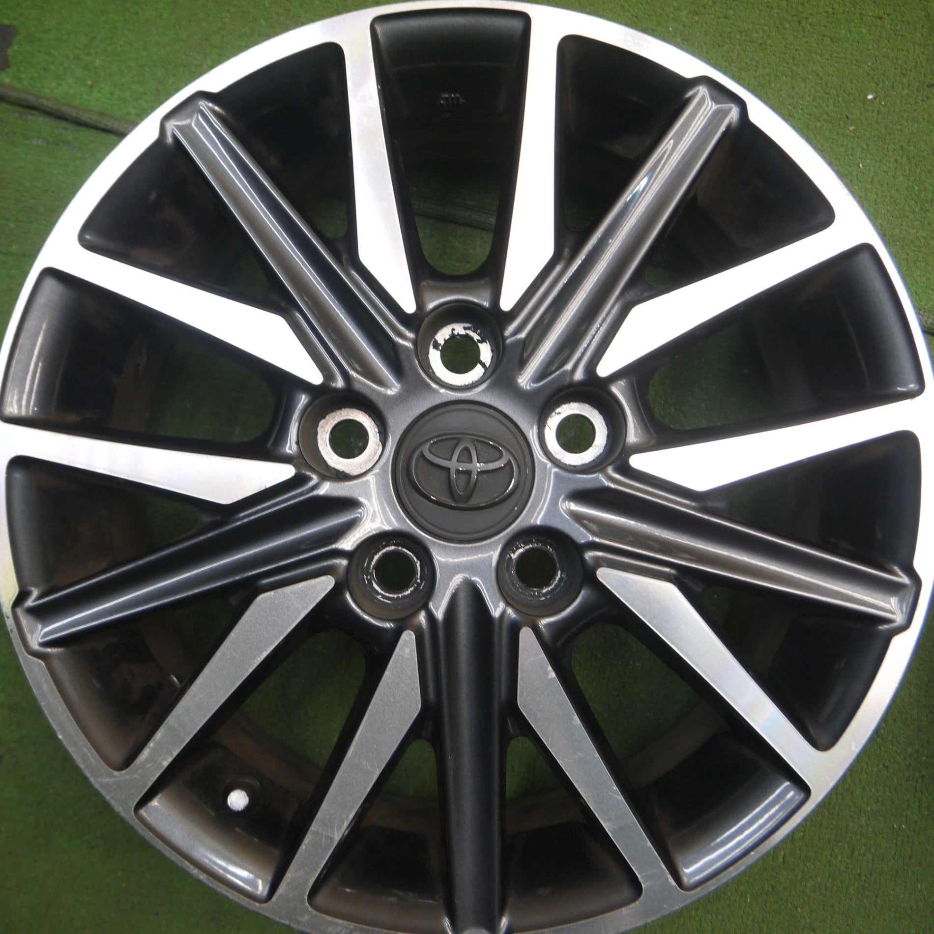 送料無料* 4本価格☆トヨタ 80系 ヴォクシー ノア 純正 ホイール 16