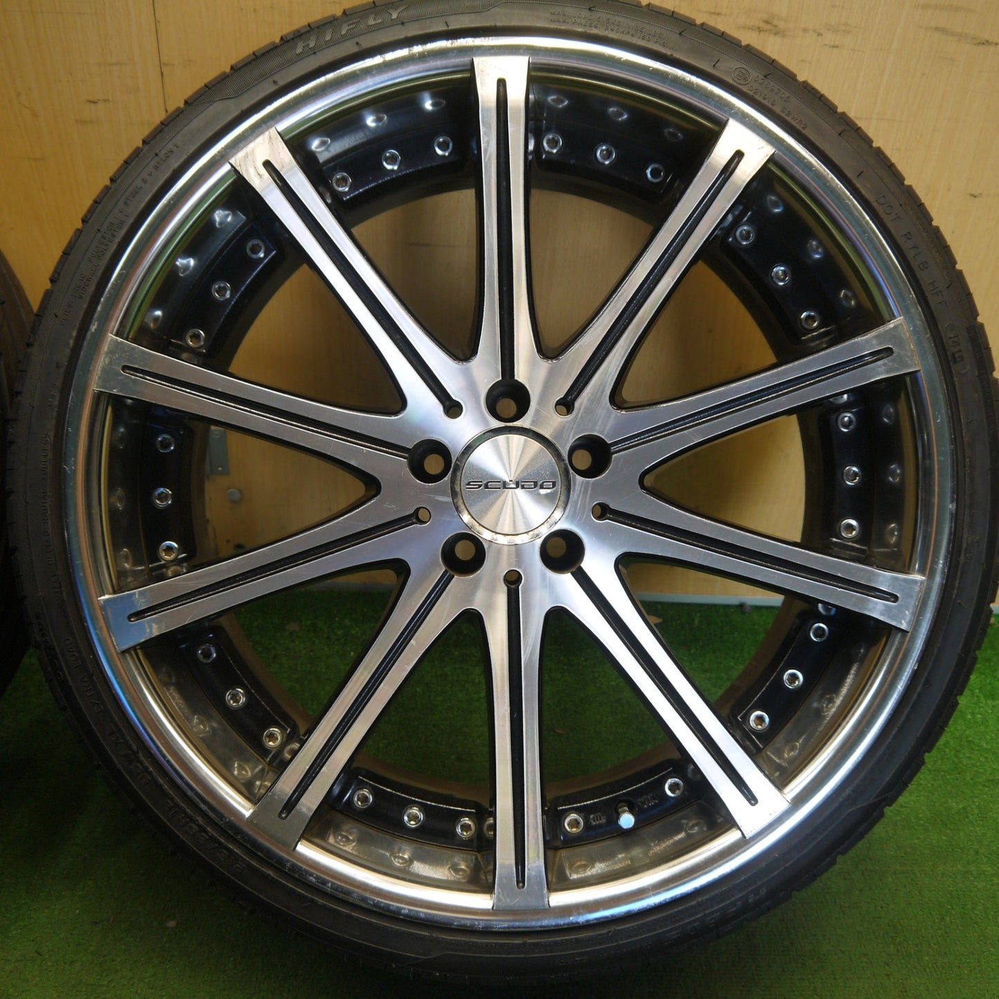 4本価格◎プリウス 等 GIALLA SCUDO X-ARMS 215/35R19 ハイフライ HF805 ジアラ 19インチ PCD100/5H◎6062906Hノ