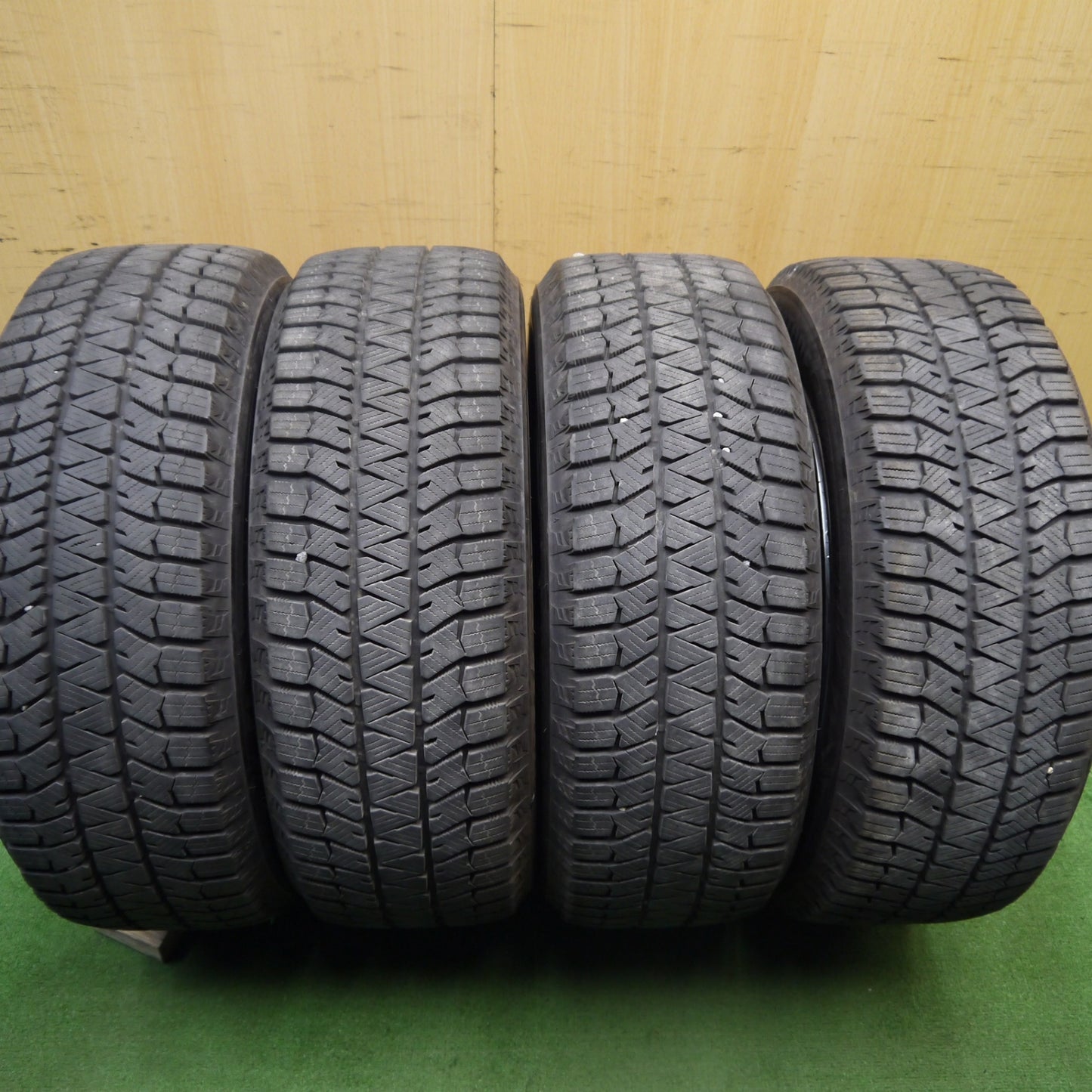 [送料無料] バリ溝！21年！9.5分★トヨタ プリウスα 純正 205/60R16 スタッドレス ブリヂストン ブリザック WS90 16インチ PCD114.3/5H★5032803Hス