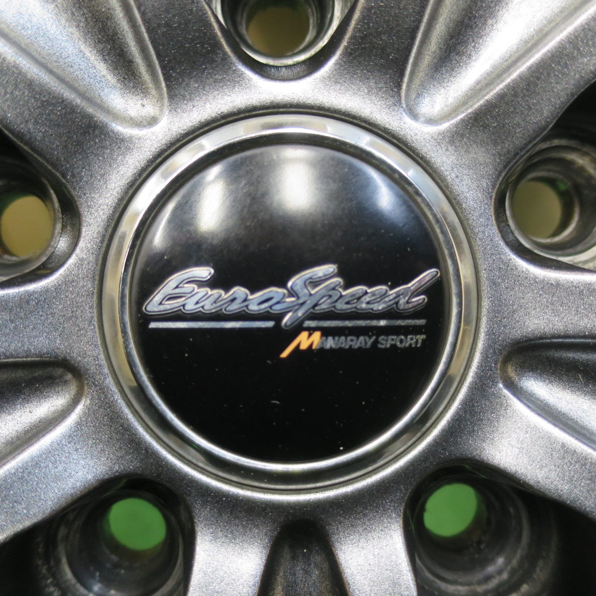 [送料無料] キレイ★スタッドレス 225/60R18 ブリヂストン ブリザック DM-V2 Eurospeed MANARAY SPORT ユーロスピード 18インチ PCD114.3/5H★5012407イス