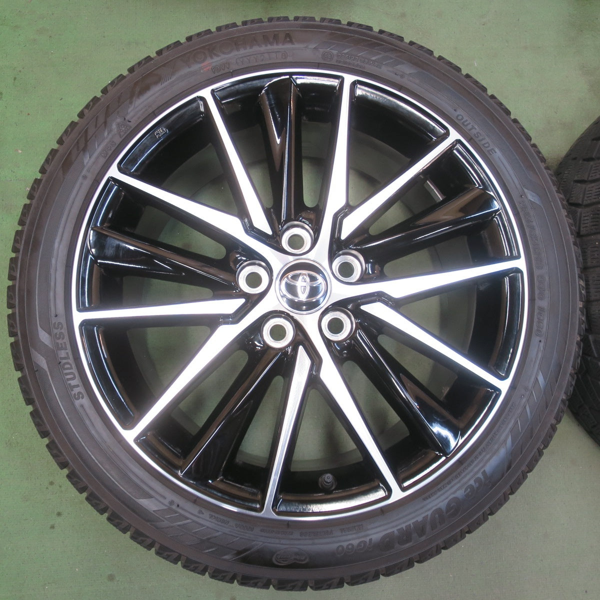 キレイ★トヨタ 70系 カムリ 純正 235/45R18 スタッドレス ヨコハマ アイスガード iG60 18インチ PCD114.3/5H★6052909イス
