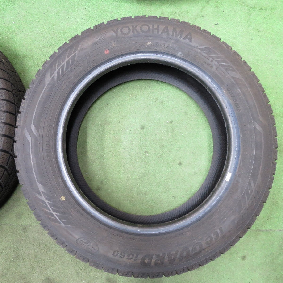バリ溝！24年！8.5分★スタッドレス 185/65R15 ヨコハマ アイスガード iG60 タイヤ 15インチ ノート オーラ ティーダ デミオ マツダ2 フリード 等★6052001NGスタ