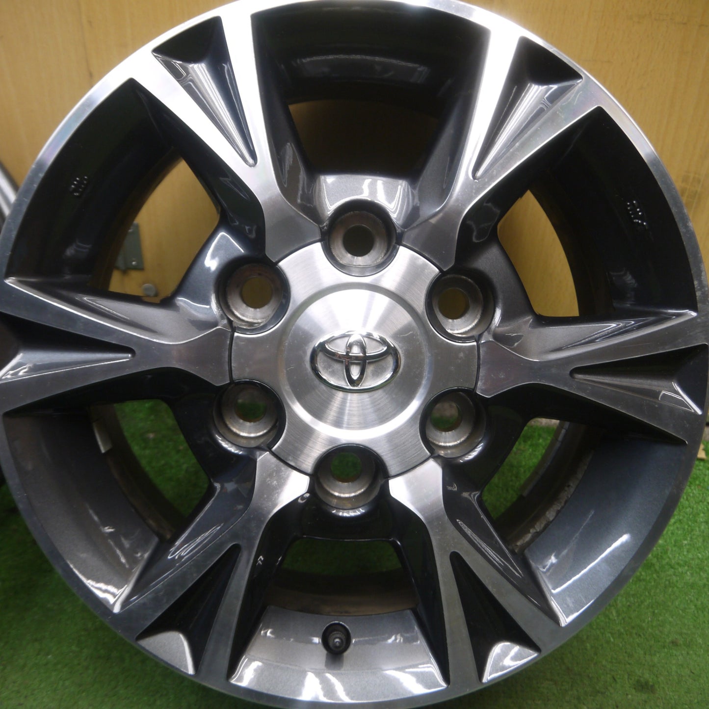 *送料無料* 4本価格★トヨタ 200系 ハイエース 純正 OP ホイール 15インチ 15×6J PCD139.7/6H★4052704Hホ