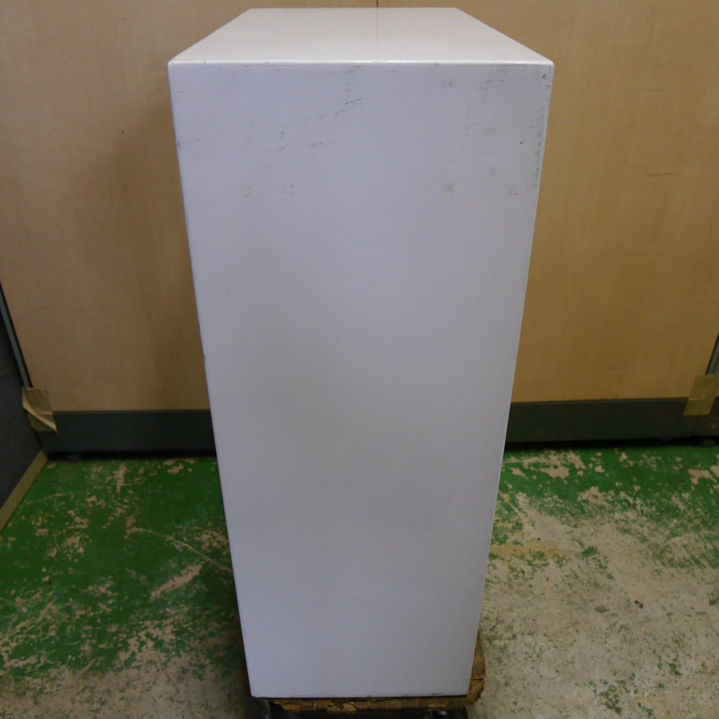 [送料無料] ☆手動式 自動 販売機 トレカ BOX トレーディング カード ボックス 自販機 ガチャ ガチャ メーカー 型式 不明 ジャンク品①☆