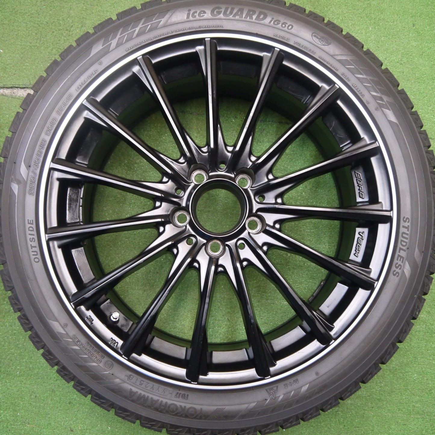 バリ溝！キレイ！9.5分★ベンツ 等 EUROTECH 225/45R18 スタッドレス ヨコハマ アイスガード iG60 ユーロテック 18インチ PCD112/5H★5041808Hス