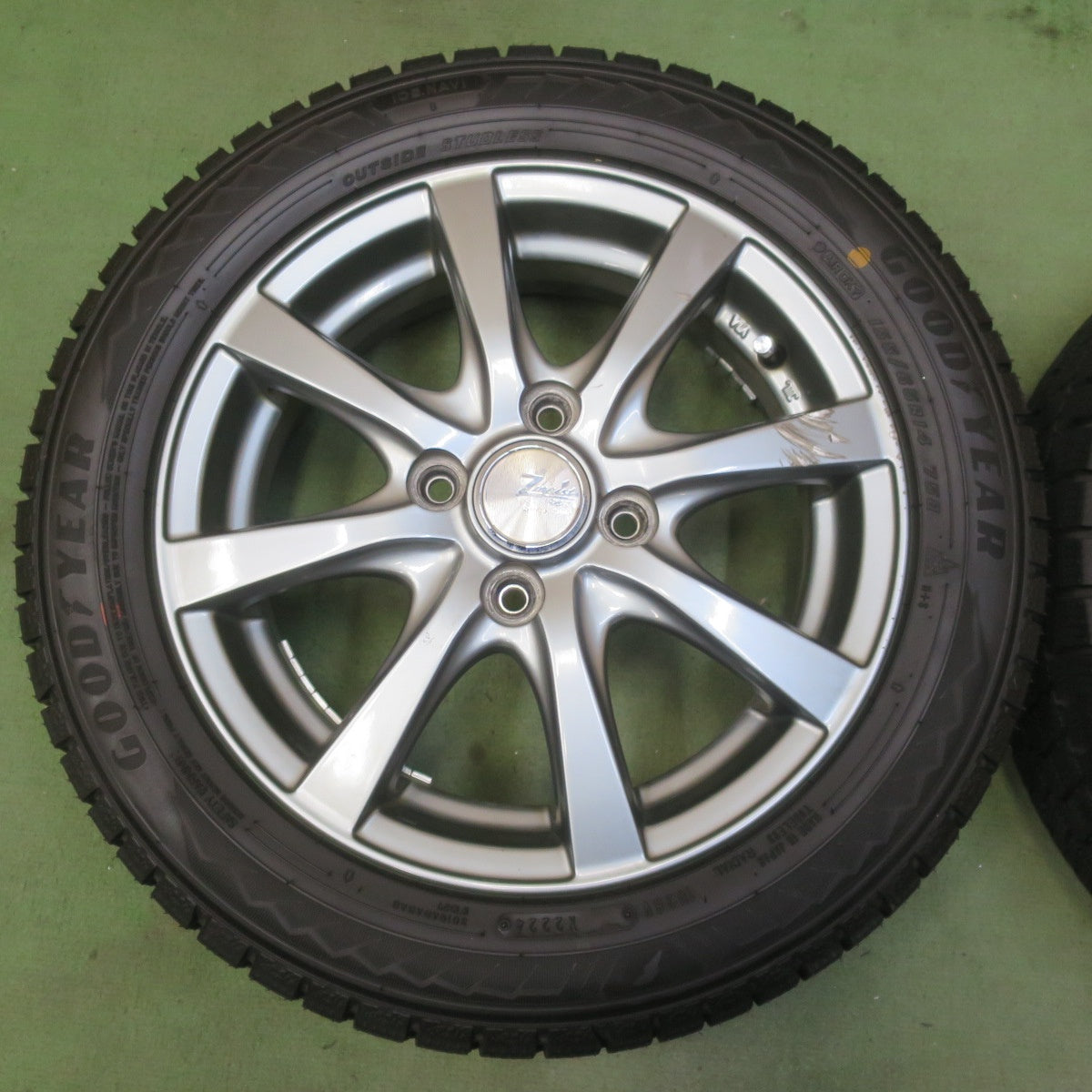 バリ溝！24年！ほぼ10分◎スタッドレス 155/65R14 グッドイヤー アイスナビ8 Zmeist VS-8 14インチ PCD100/4H◎6083104イス