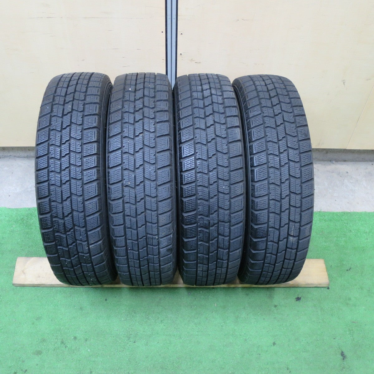 バリ溝！21年！キレイ！9分★スタッドレス 155/65R14 グッドイヤー アイスナビ7 D.O.S. DOS 14インチ PCD100/4H★5060702TTス