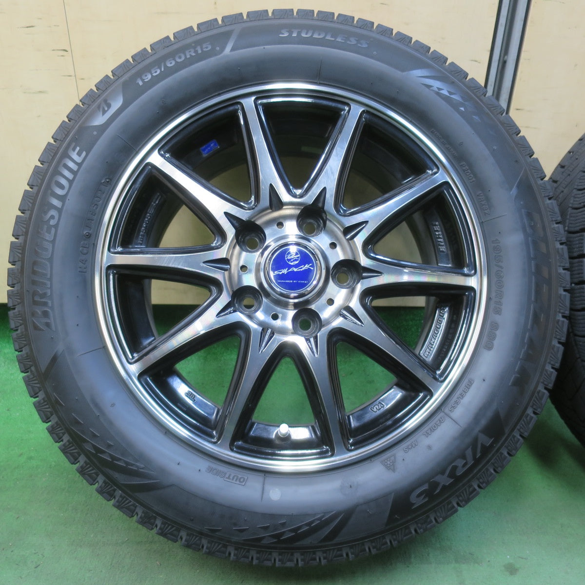 バリ溝！9分★スタッドレス 195/60R15 ブリヂストン ブリザック VRX3 SMACK ENKEI スマック エンケイ 15インチ PCD114.3/5H★6011006イス