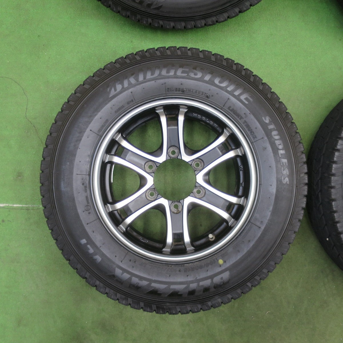 バリ溝！9分★KEELER FORCE 195/80R15 107/105L スタッドレス ブリヂストン ブリザック VL1 キーラー フォース 15インチ PCD139.7/6H★6022001TTス