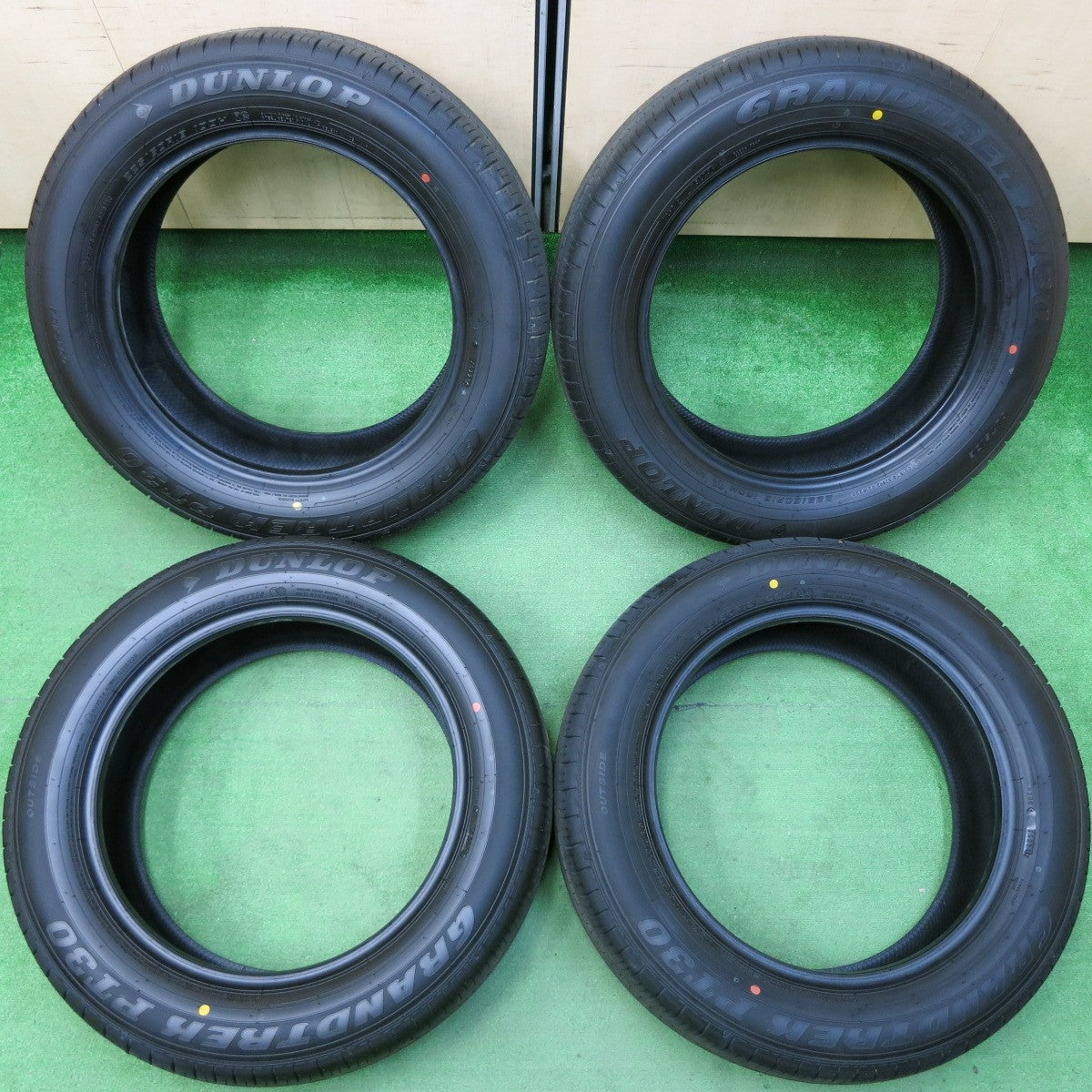 タイヤ DUNLOP GRANDTREK PT30 225/60R18 新車外し タイヤ 新車外し