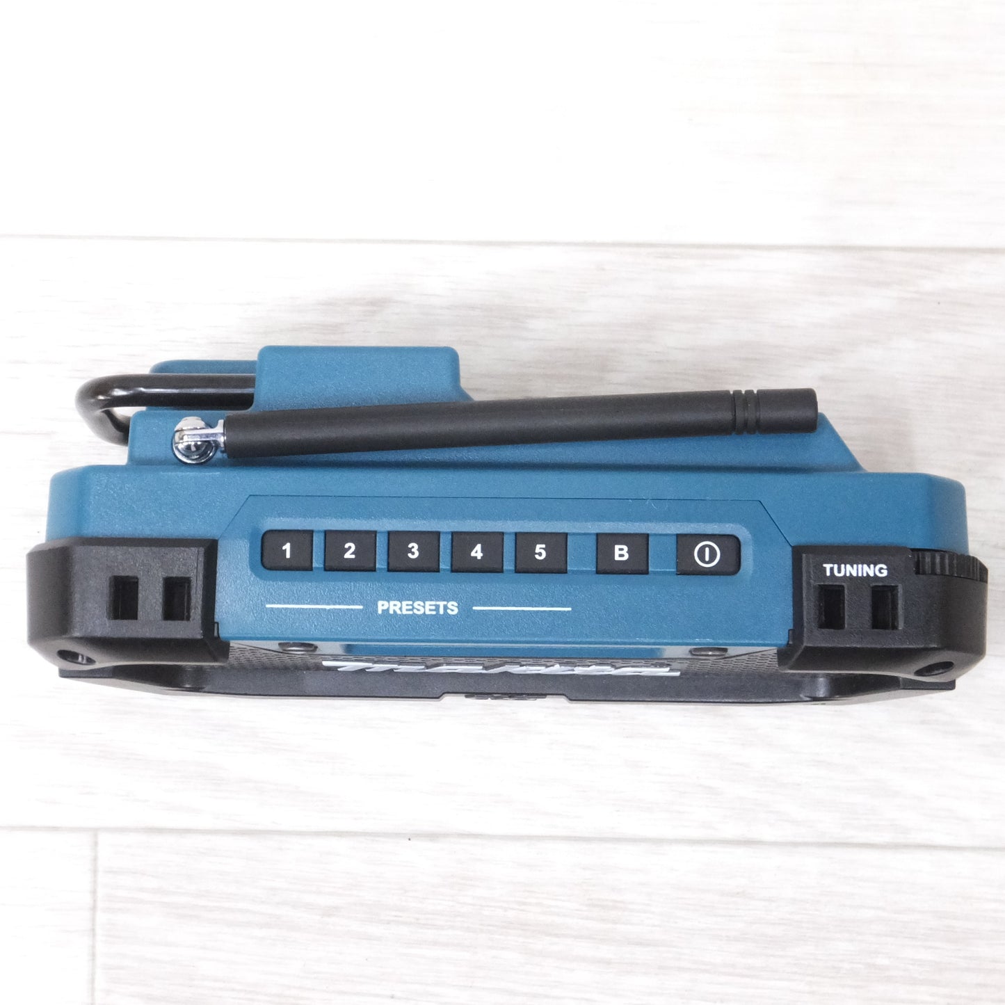 [送料無料] 美品◆マキタ 充電式 ラジオ MR052 本体のみ 10.8V 現場◆