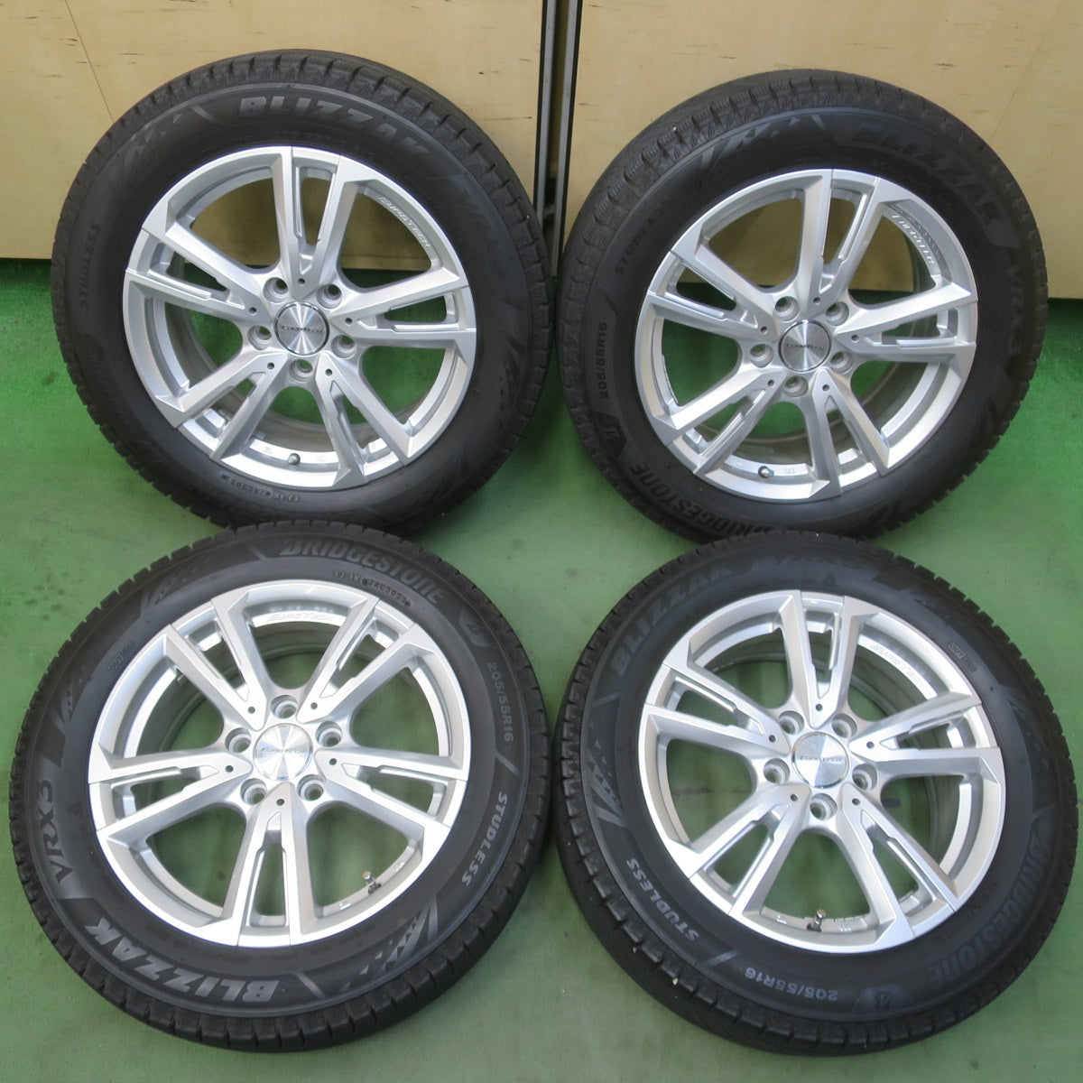バリ溝！22年！キレイ！9.5分★ワーゲン トゥーラン 等 EUROTECH Gaya Soli 205/55R16 スタッドレス ブリヂストン ブリザック VRX3 ユーロテック ガヤ ソリ 16インチ PCD112/5H★6032303イス