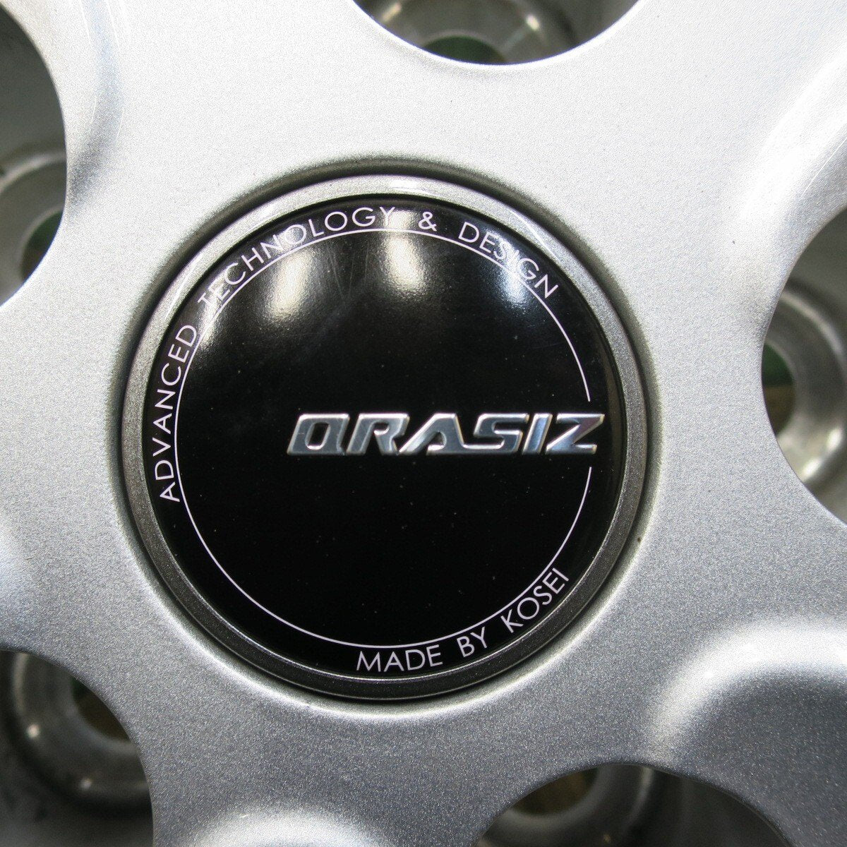 バリ溝！23年！キレイ！9.5分以上★スタッドレス 225/60R18 ヨコハマ アイスガード G075 QRASIZ KOSEI クレイシズ 光生 コーセイ 18インチ PCD114.3/5H★5012411イス