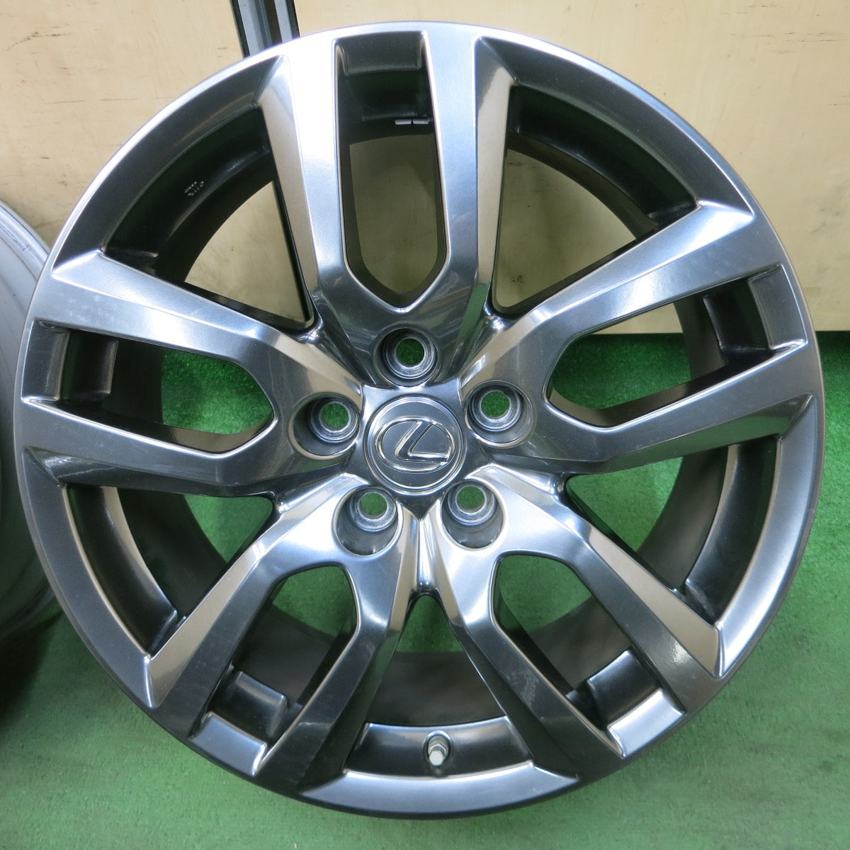 [送料無料] 空気圧センサー付★レクサス NX バージョンL 純正 ホイール 18インチ 18×7.5J PCD114.3/5H★5022602SYホ