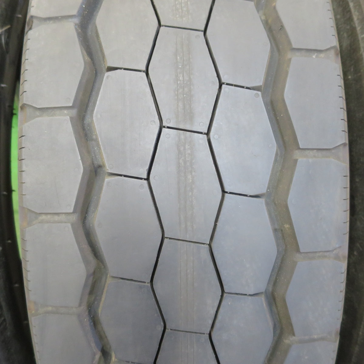 新車外し！25年！ほぼ未使用★トラック タイヤ 245/70R19.5 136/134J ダンロップ エナセーブ SP638L DECTES デクテス オールシーズン 19.5インチ★5052609イスタ