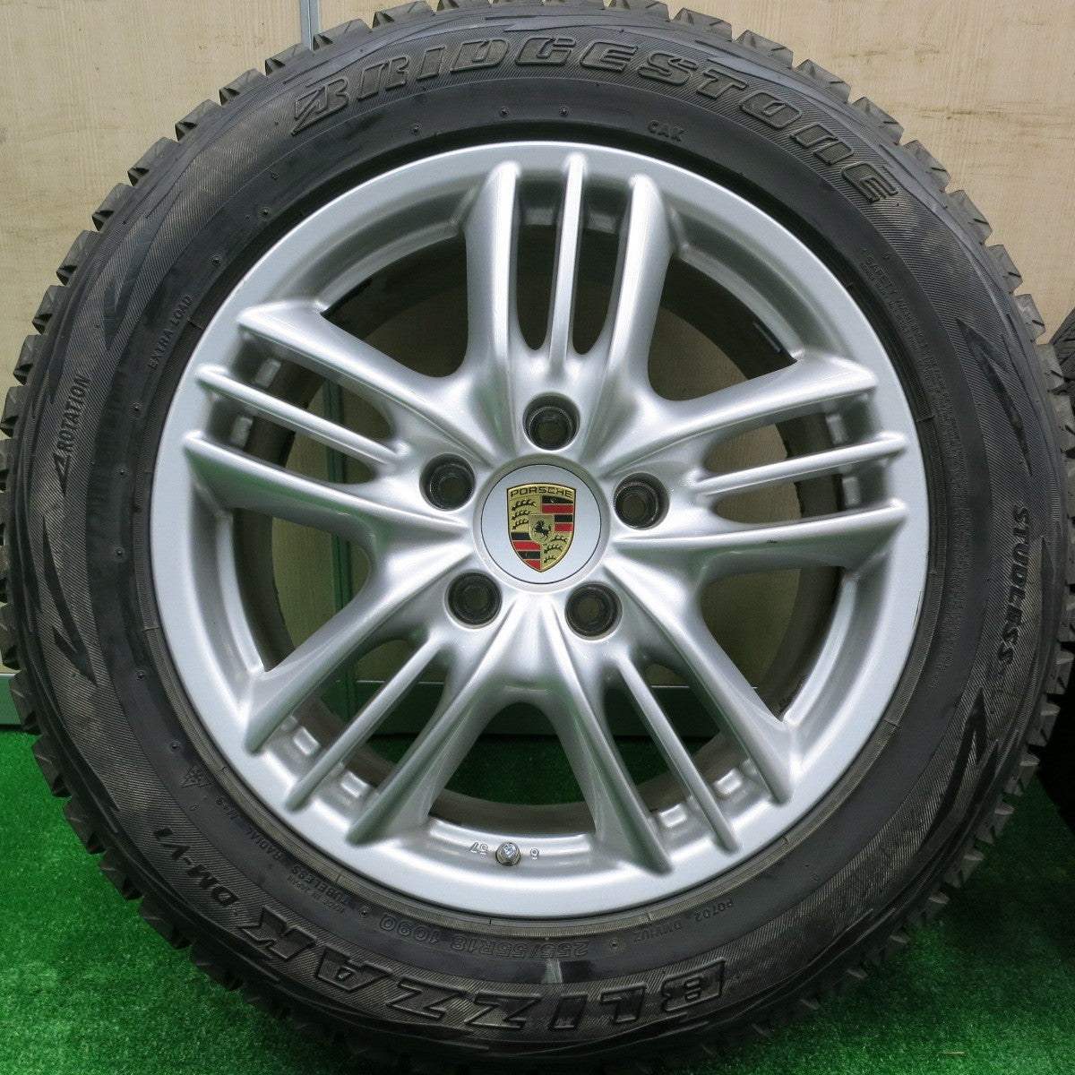 *送料無料* バリ溝！9.5分★ポルシェ 957 カイエン S 純正 BBS RD322 255/55R18 スタッドレス ブリヂストン ブリザック DM-V1 PCD130/5H★4072501HAス