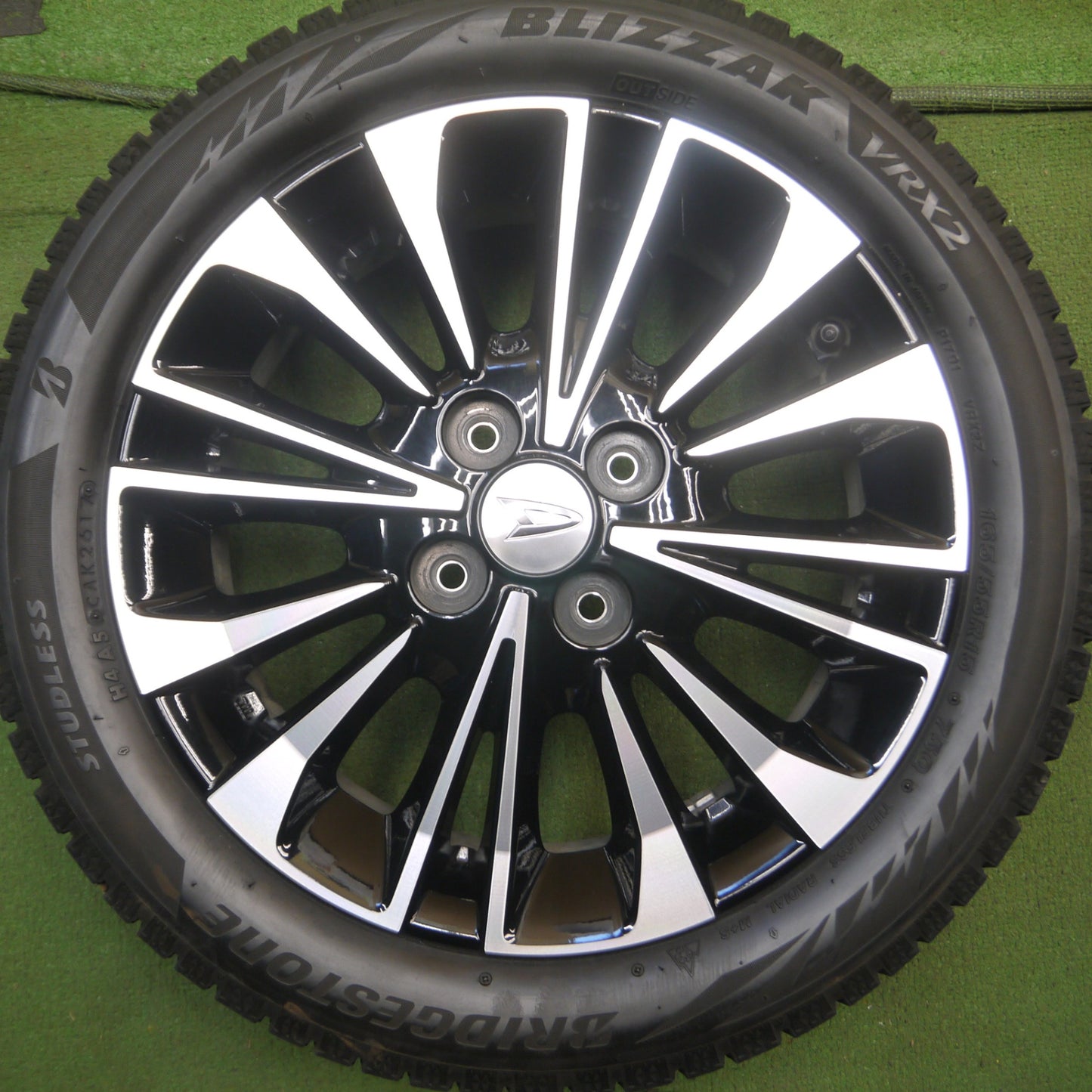 *送料無料* キレイ★ダイハツ タント カスタム 純正 165/55R15 スタッドレス ブリヂストン ブリザック VRX2 15インチ PCD100/4H★4060510Hス