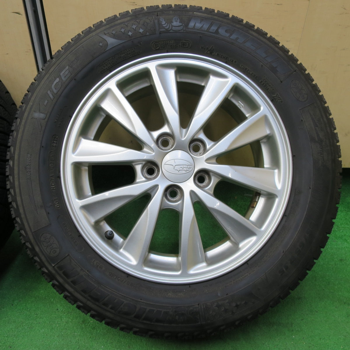 *送料無料* キレイ★スバル GP インプレッサ 純正 195/65R15 スタッドレス ミシュラン X-ICE XI3 15インチ PCD100/5H★4070503イス